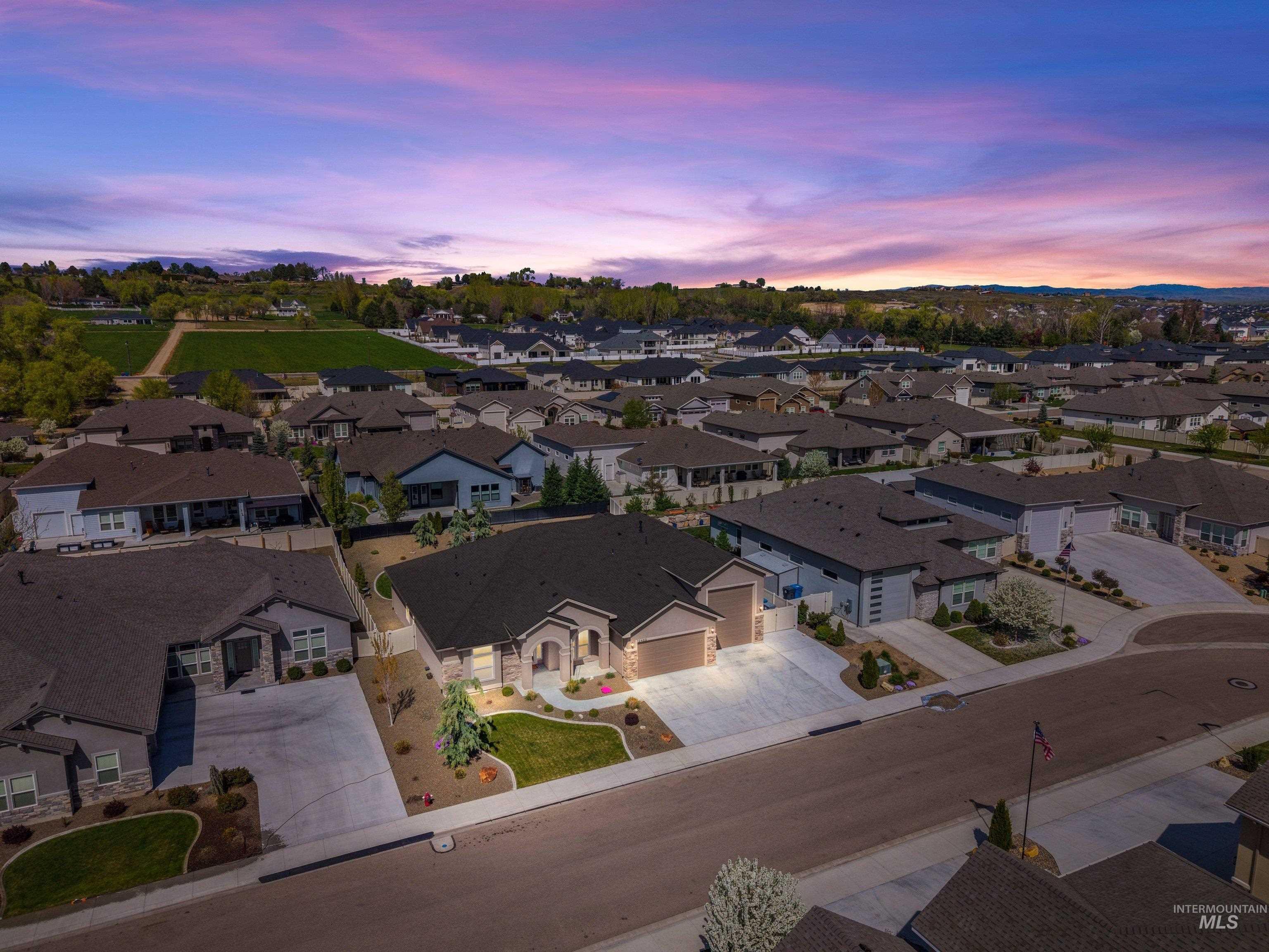 12480 W Superior St, Star, Idaho 83669, 3 Bedrooms, 3 Bathrooms, Residential For Sale, Price $878,000, 98981281