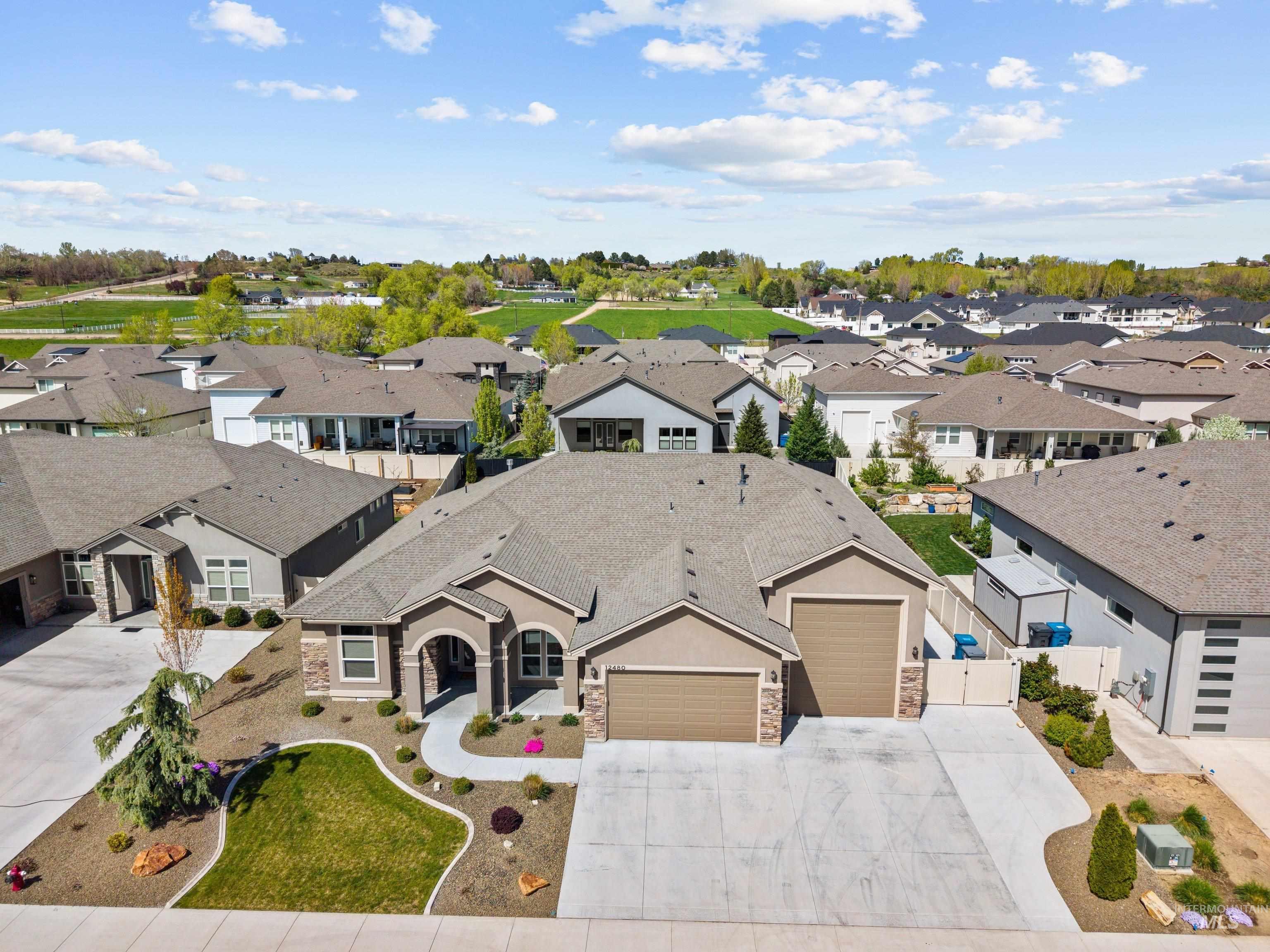 12480 W Superior St, Star, Idaho 83669, 3 Bedrooms, 3 Bathrooms, Residential For Sale, Price $878,000, 98981281