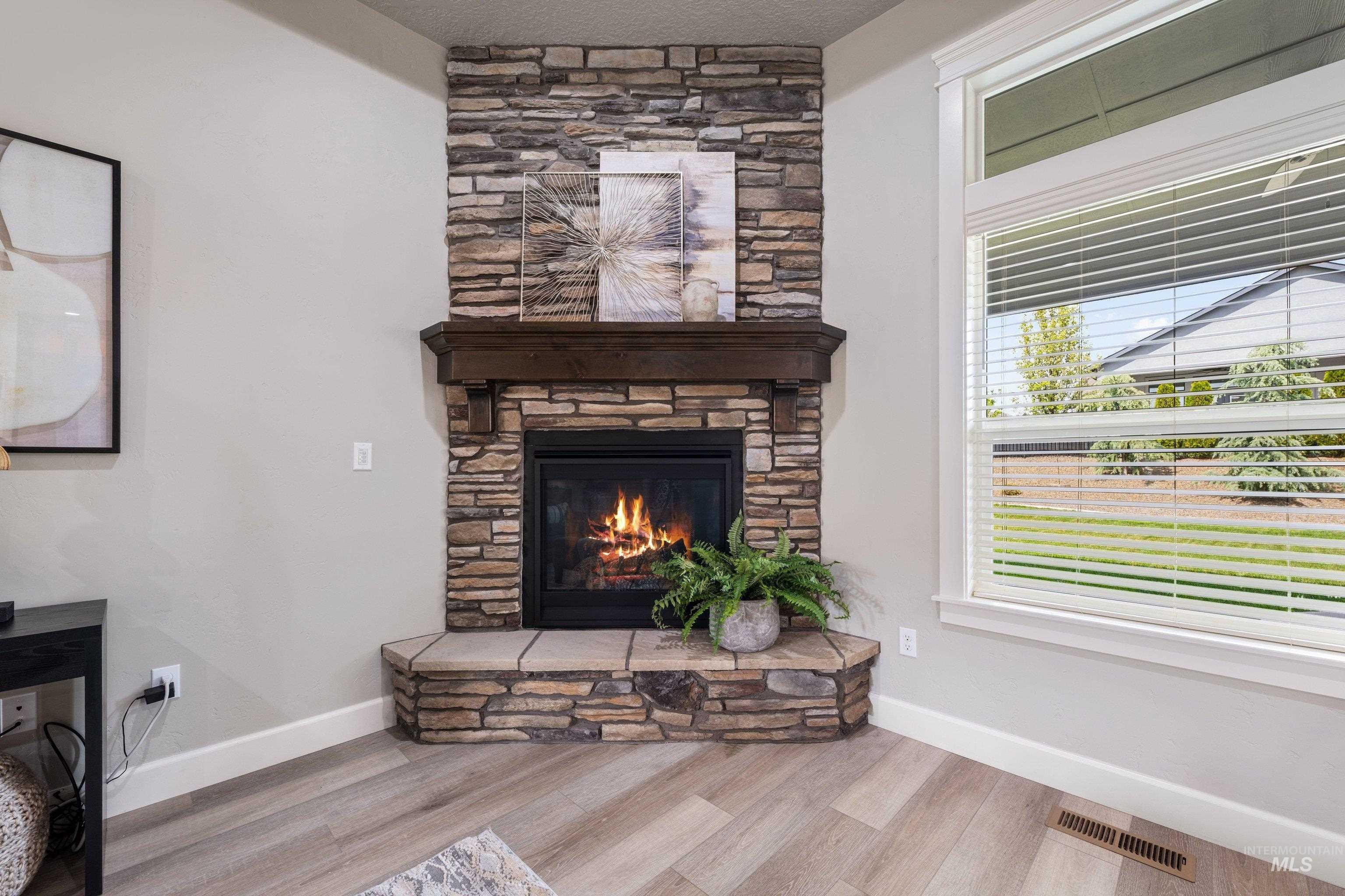 12480 W Superior St, Star, Idaho 83669, 3 Bedrooms, 3 Bathrooms, Residential For Sale, Price $878,000, 98981281