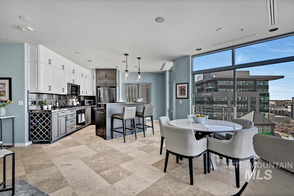 199 N Capitol Blvd, Boise, Idaho 83702, 2 Bedrooms, 2 Bathrooms, Residential For Sale, Price $840,000, 98981282