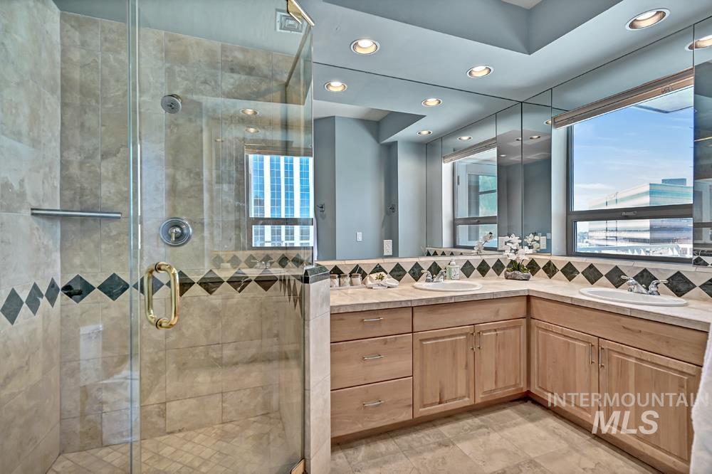 199 N Capitol Blvd, Boise, Idaho 83702, 2 Bedrooms, 2 Bathrooms, Residential For Sale, Price $840,000, 98981282