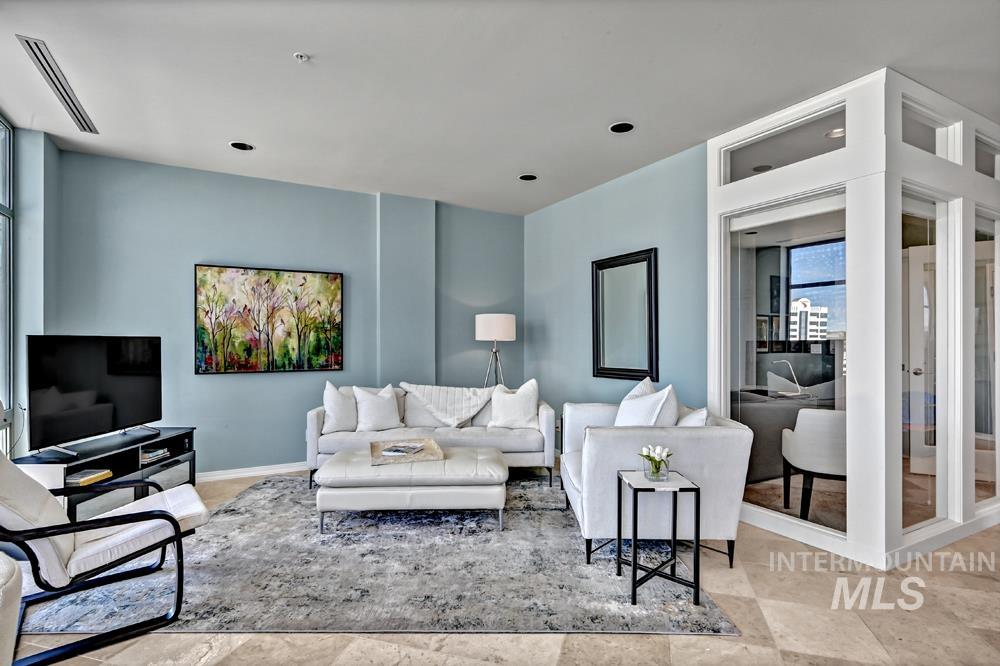 199 N Capitol Blvd, Boise, Idaho 83702, 2 Bedrooms, 2 Bathrooms, Residential For Sale, Price $840,000, 98981282