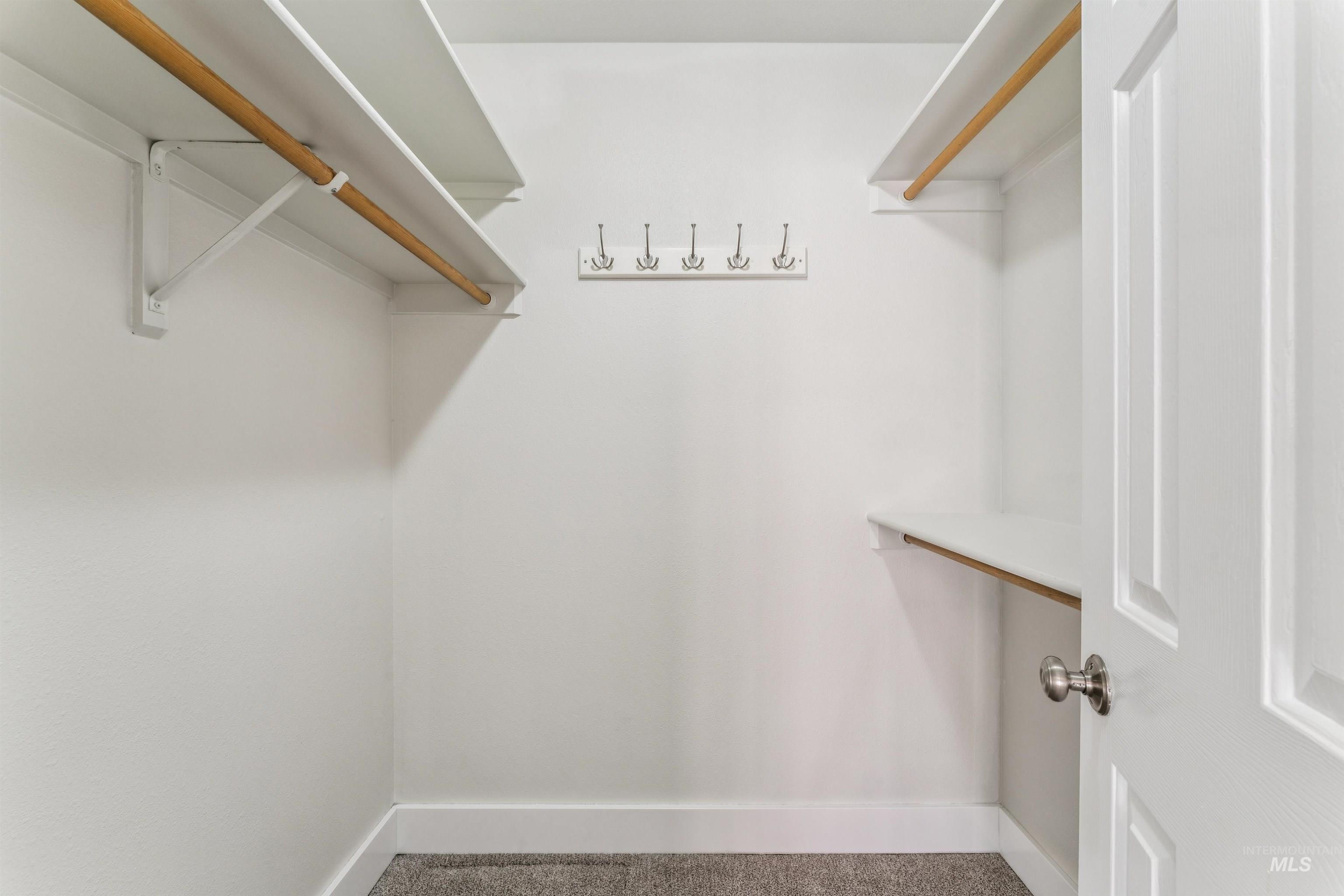 6833 W Russett St, Boise, Idaho 83704, 2 Bedrooms, 2 Bathrooms, Residential For Sale, Price $345,000, 98981285