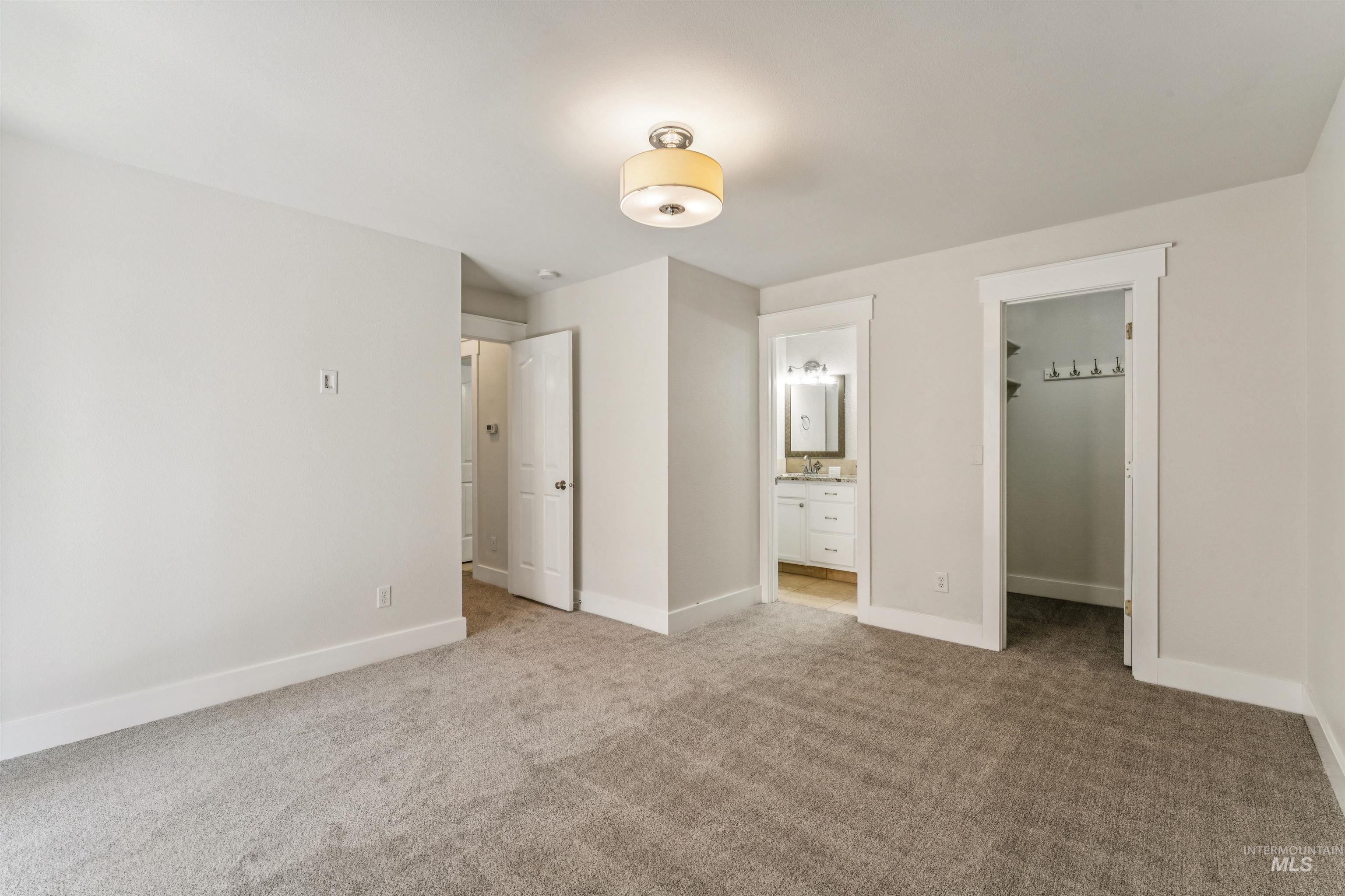 6833 W Russett St, Boise, Idaho 83704, 2 Bedrooms, 2 Bathrooms, Residential For Sale, Price $345,000, 98981285