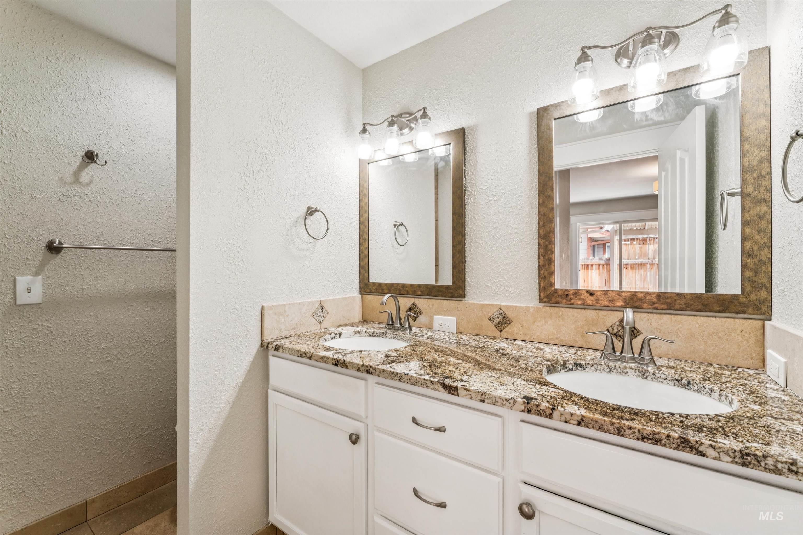 6833 W Russett St, Boise, Idaho 83704, 2 Bedrooms, 2 Bathrooms, Residential For Sale, Price $345,000, 98981285