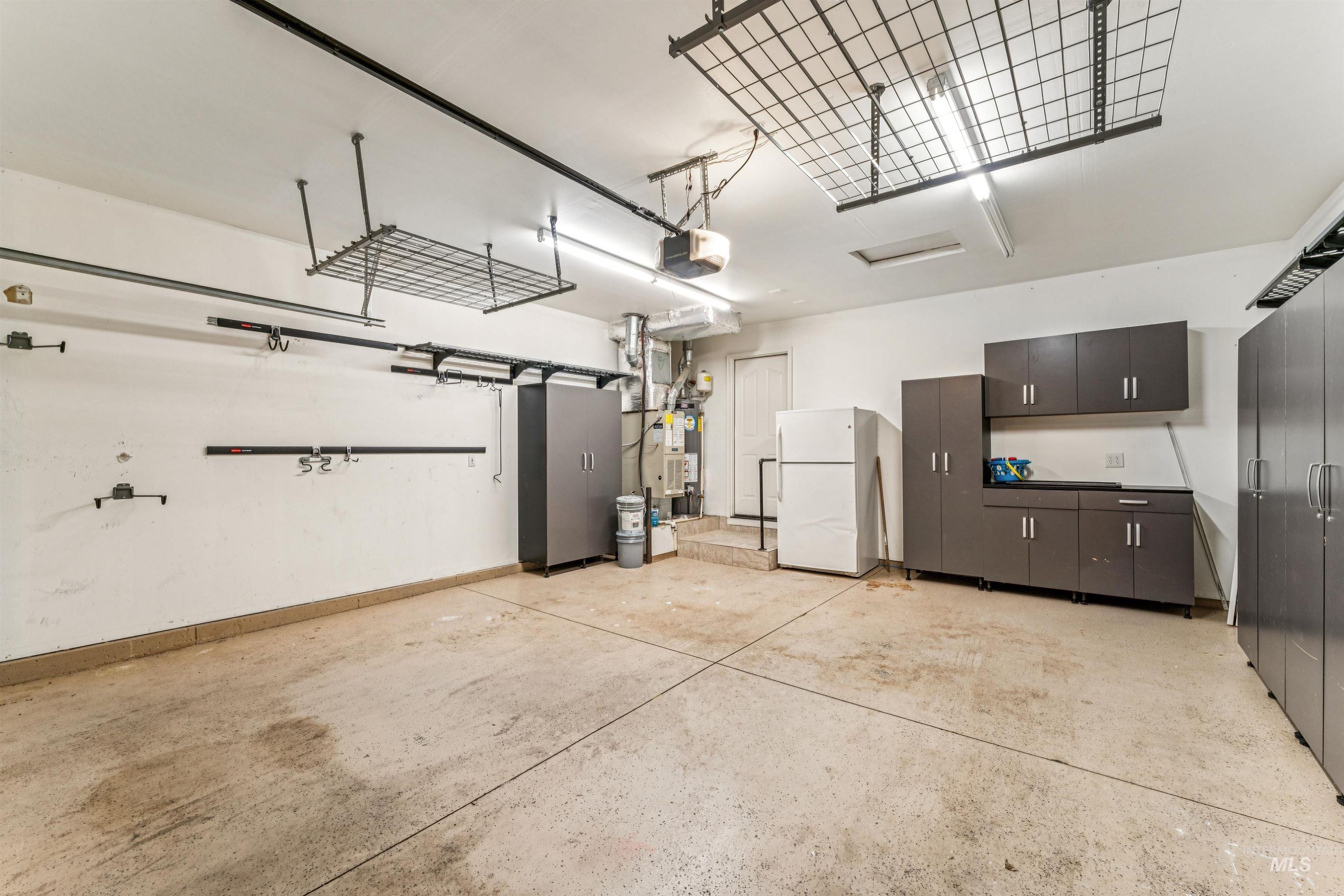 6833 W Russett St, Boise, Idaho 83704, 2 Bedrooms, 2 Bathrooms, Residential For Sale, Price $345,000, 98981285