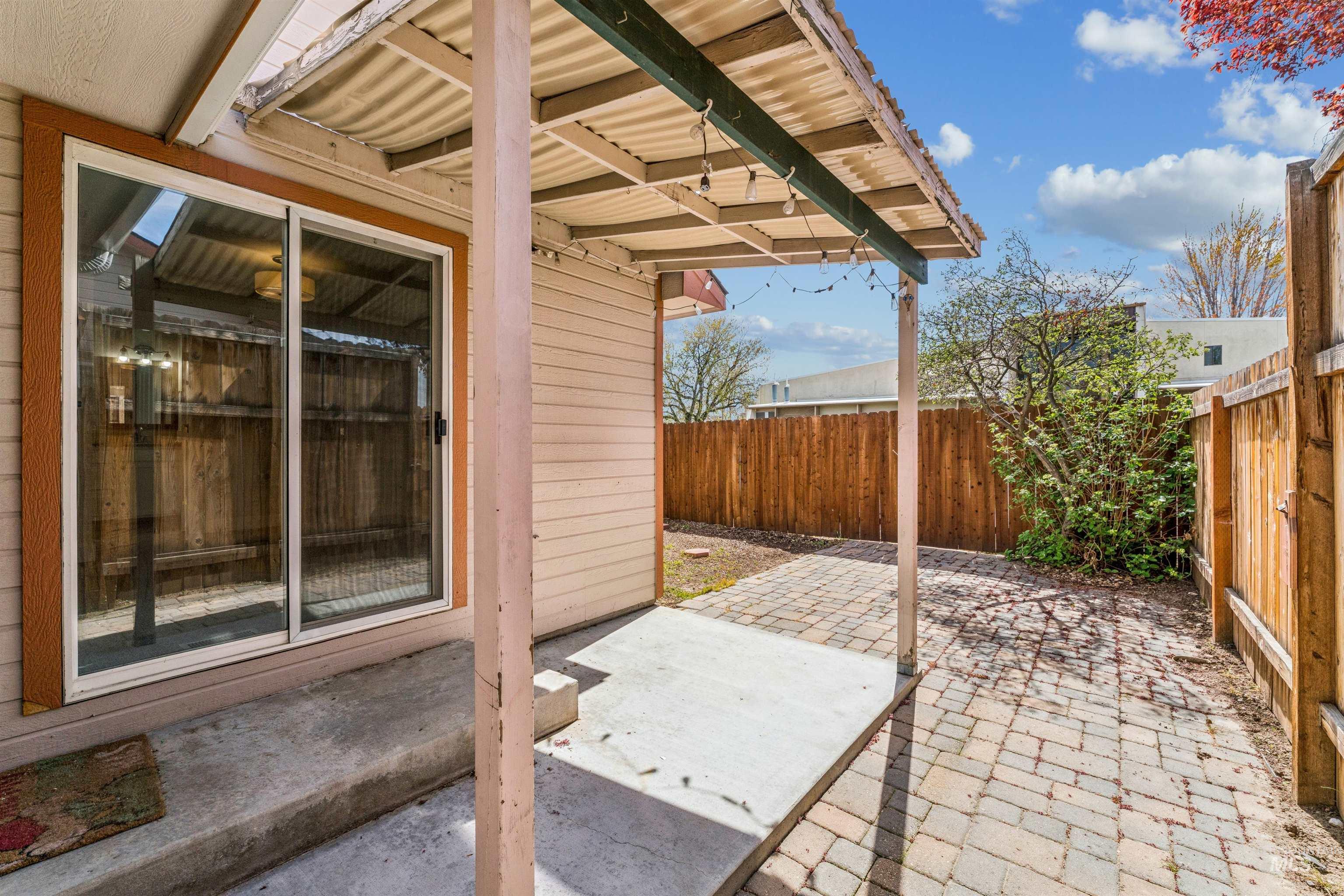 6833 W Russett St, Boise, Idaho 83704, 2 Bedrooms, 2 Bathrooms, Residential For Sale, Price $345,000, 98981285