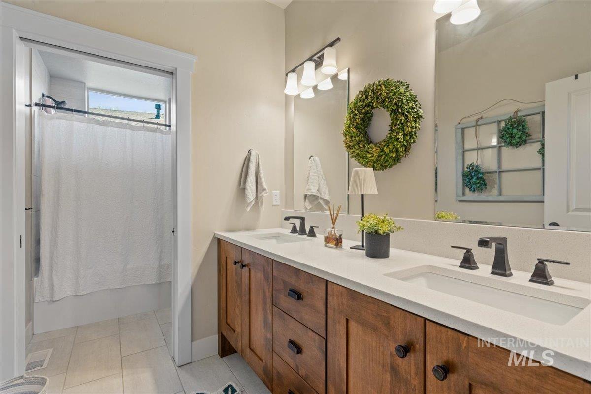 6217 W Ina Dr, Boise, Idaho 83703, 3 Bedrooms, 2.5 Bathrooms, Residential For Sale, Price $875,000, 98981291