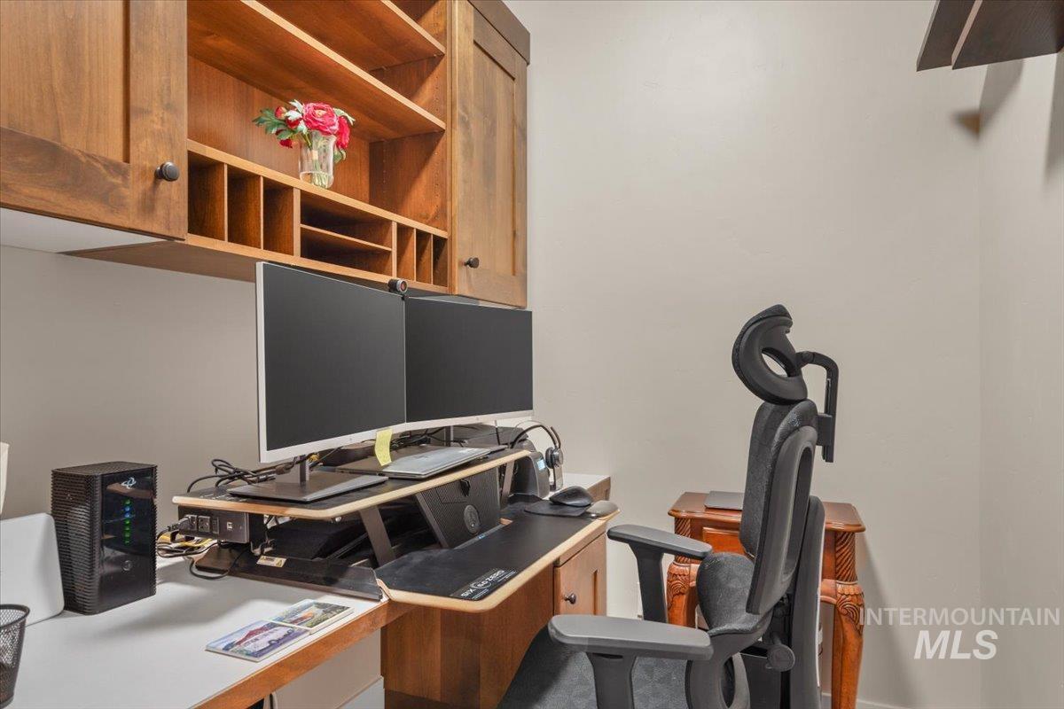 6217 W Ina Dr, Boise, Idaho 83703, 3 Bedrooms, 2.5 Bathrooms, Residential For Sale, Price $875,000, 98981291