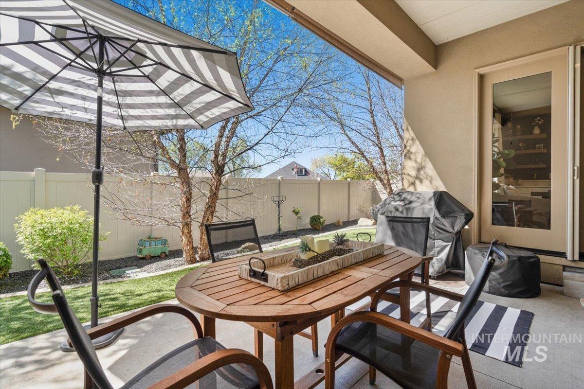 6217 W Ina Dr, Boise, Idaho 83703, 3 Bedrooms, 2.5 Bathrooms, Residential For Sale, Price $875,000, 98981291