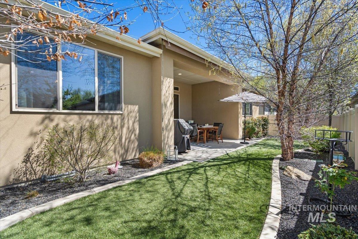 6217 W Ina Dr, Boise, Idaho 83703, 3 Bedrooms, 2.5 Bathrooms, Residential For Sale, Price $875,000, 98981291