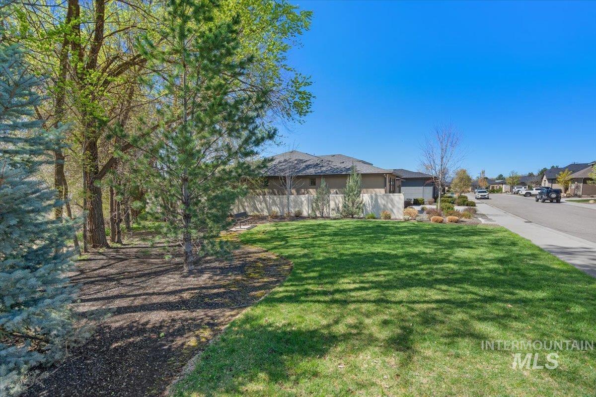6217 W Ina Dr, Boise, Idaho 83703, 3 Bedrooms, 2.5 Bathrooms, Residential For Sale, Price $875,000, 98981291