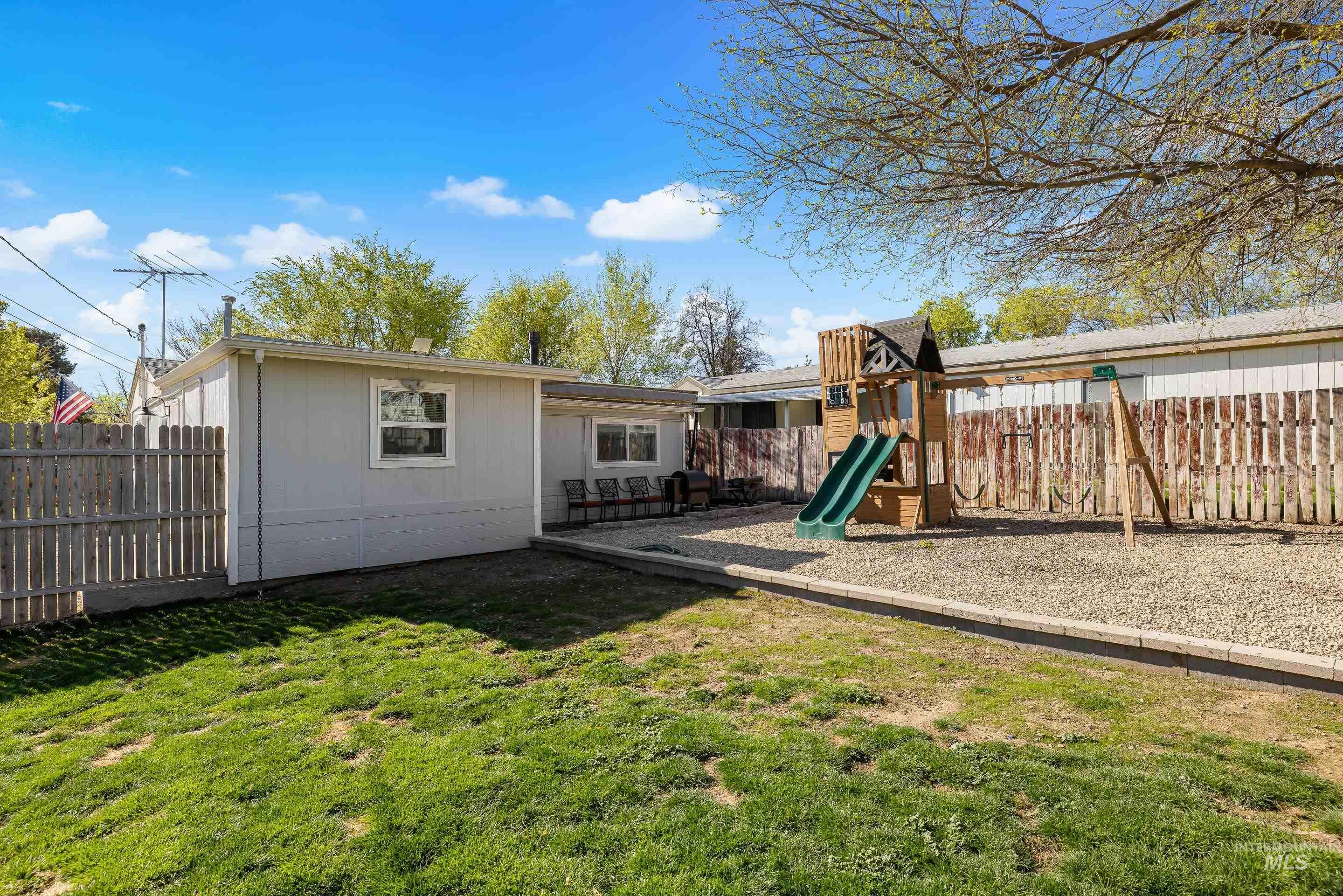 823 5th Ave N, Nampa, Idaho 83687, 3 Bedrooms, 1 Bathroom, Residential For Sale, Price $327,990, 98981292