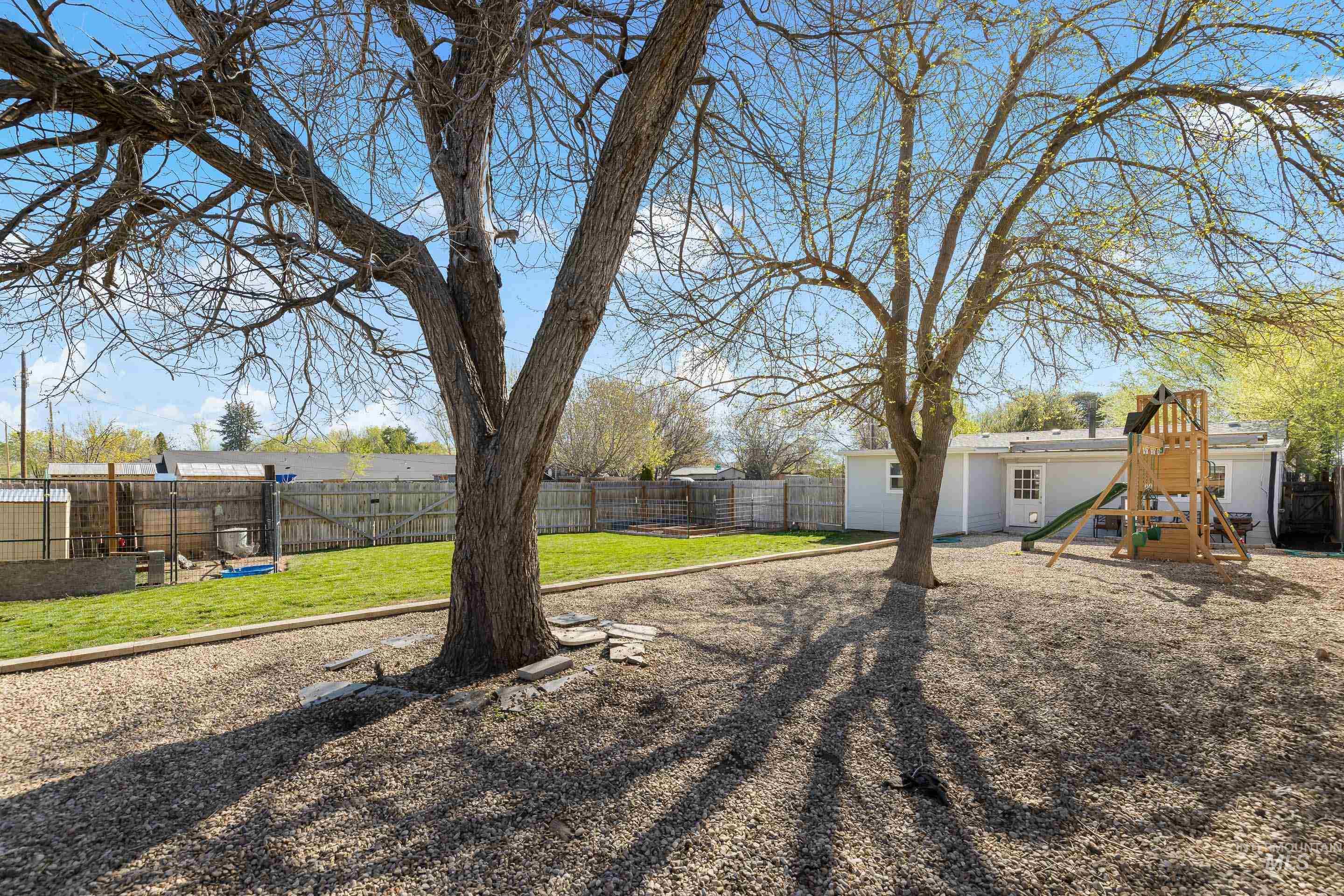 823 5th Ave N, Nampa, Idaho 83687, 3 Bedrooms, 1 Bathroom, Residential For Sale, Price $327,990, 98981292