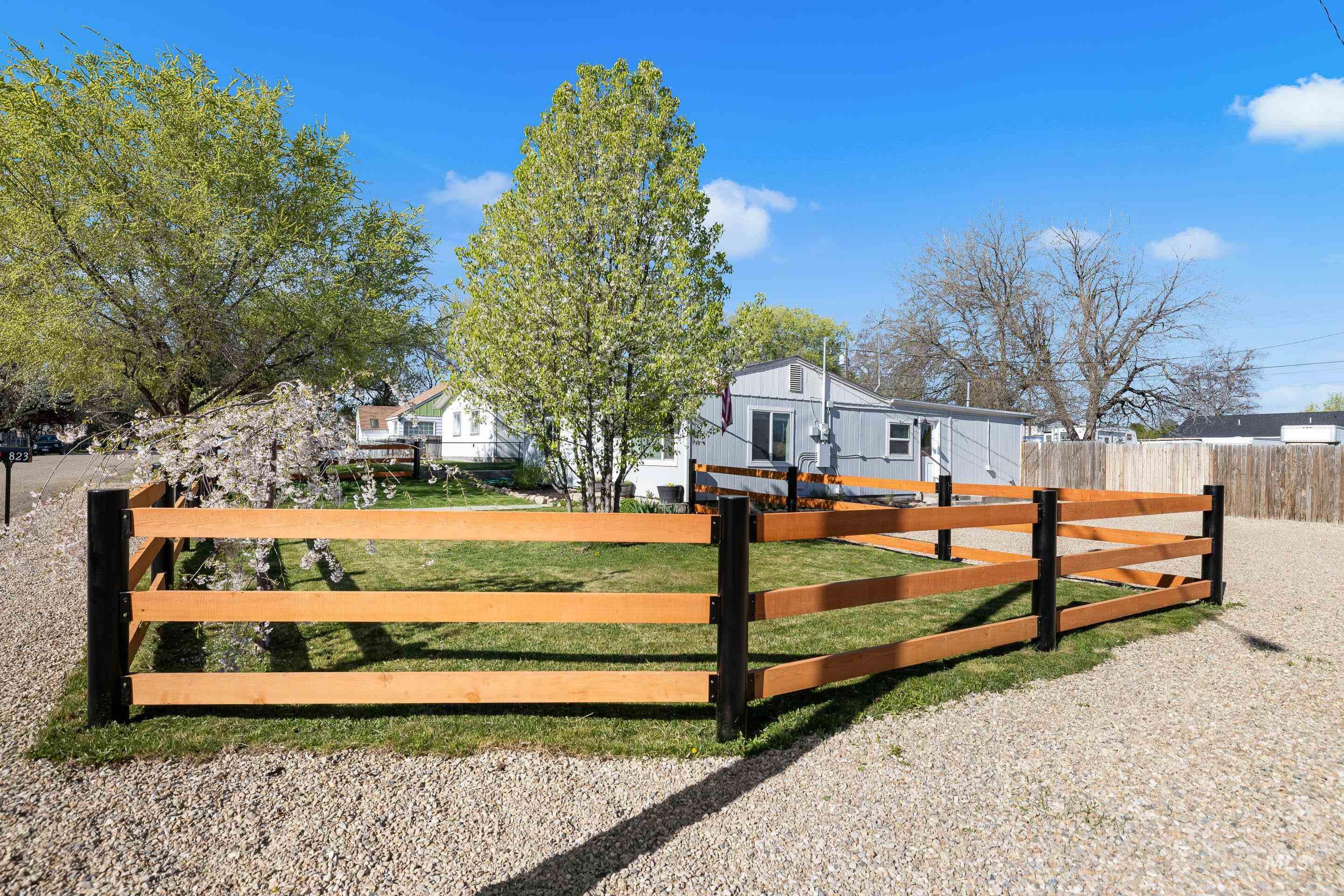 823 5th Ave N, Nampa, Idaho 83687, 3 Bedrooms, 1 Bathroom, Residential For Sale, Price $327,990, 98981292