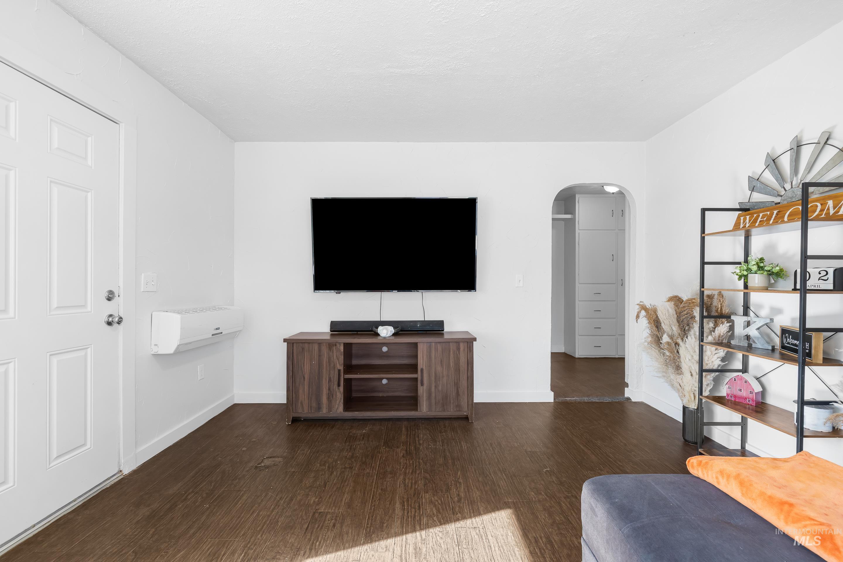 823 5th Ave N, Nampa, Idaho 83687, 3 Bedrooms, 1 Bathroom, Residential For Sale, Price $327,990, 98981292