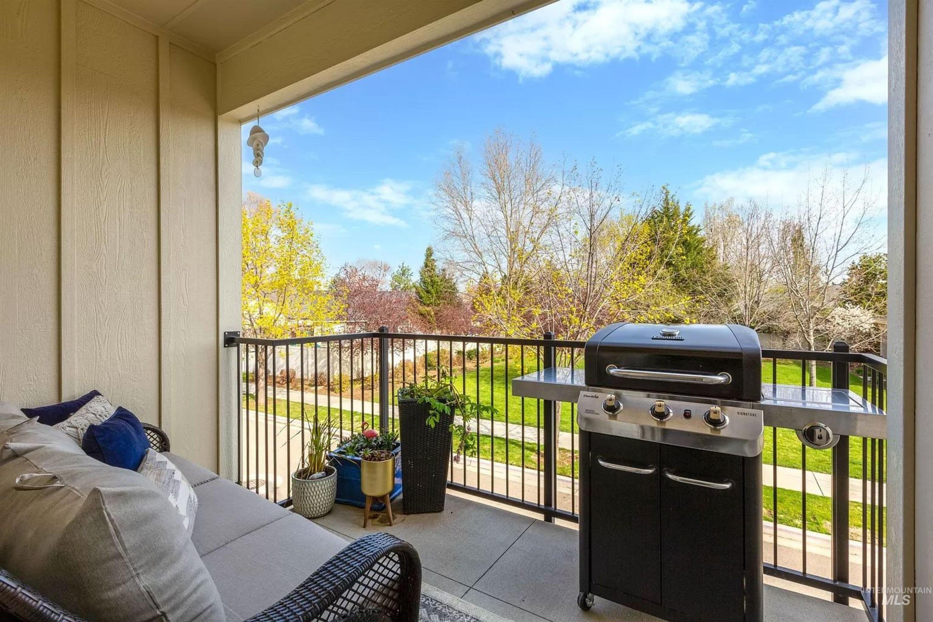 11244 W Knightsbridge Ct, Boise, Idaho 83713, 3 Bedrooms, 2.5 Bathrooms, Residential For Sale, Price $477,000, 98981293