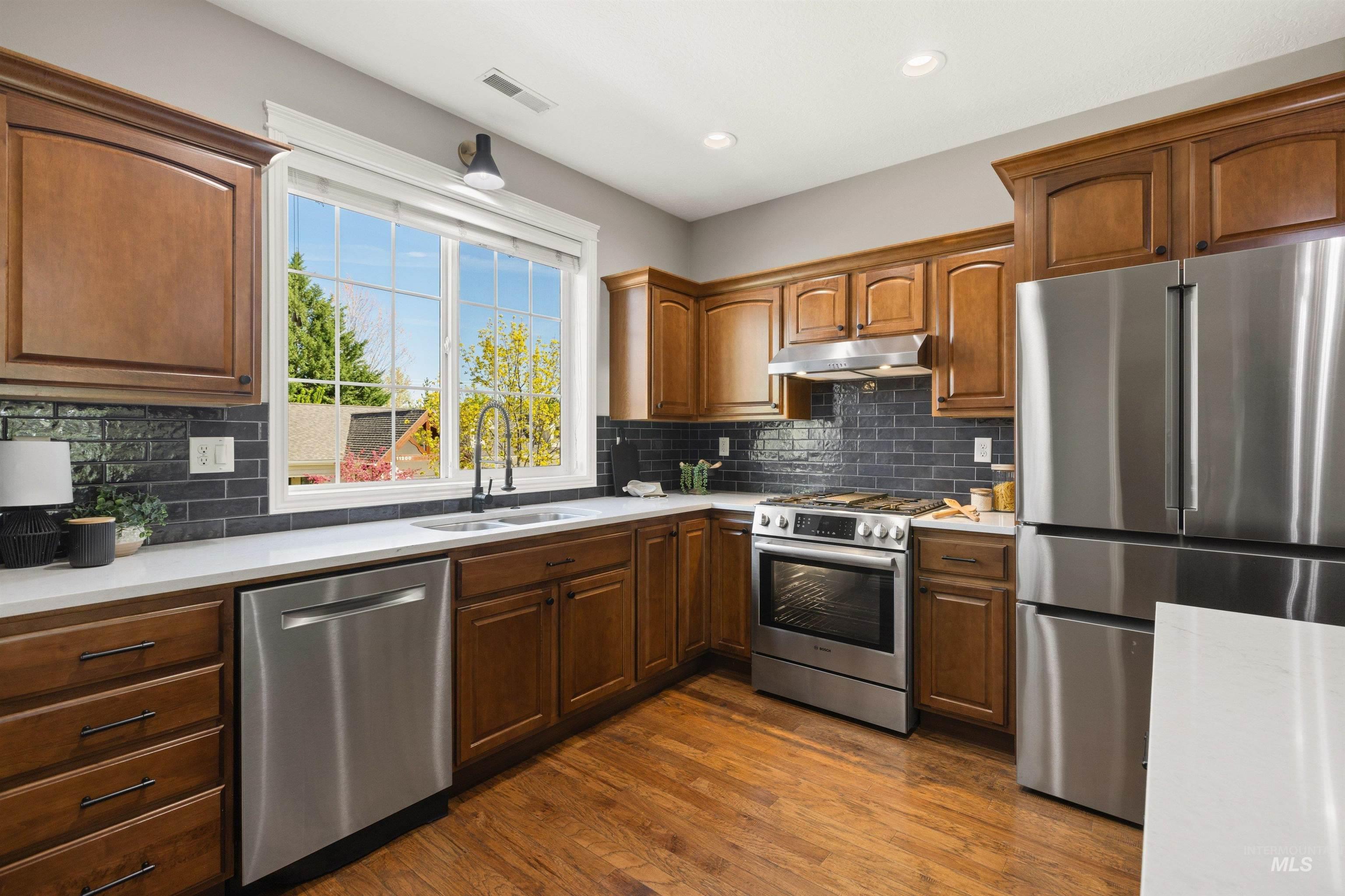 11244 W Knightsbridge Ct, Boise, Idaho 83713, 3 Bedrooms, 2.5 Bathrooms, Residential For Sale, Price $477,000, 98981293