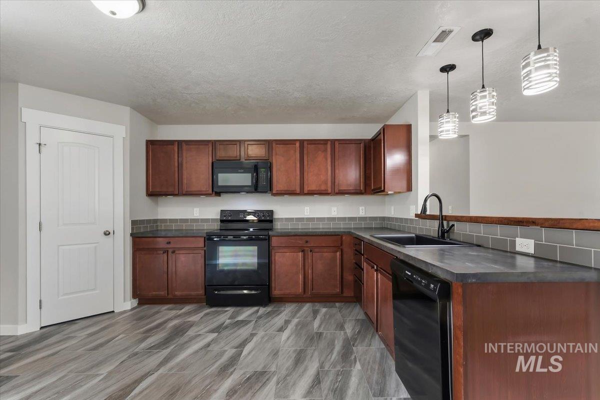 16763 N Dartmouth Ave, Nampa, Idaho 83687-3019, 3 Bedrooms, 2 Bathrooms, Residential For Sale, Price $400,000, 98981297