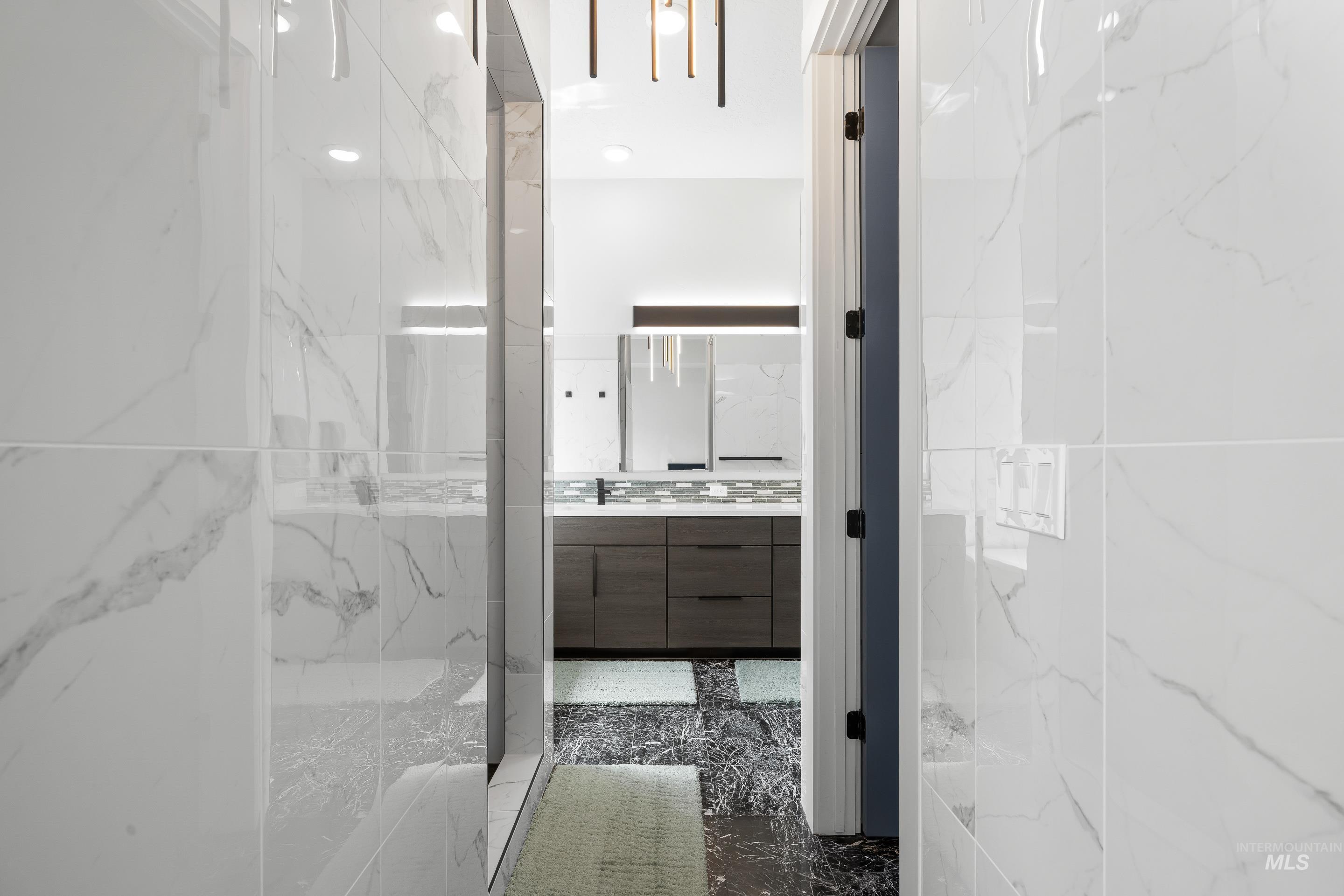 3483 S Grenze Way, Meridian, Idaho 83642, 4 Bedrooms, 2.5 Bathrooms, Residential For Sale, Price $840,000, 98981301