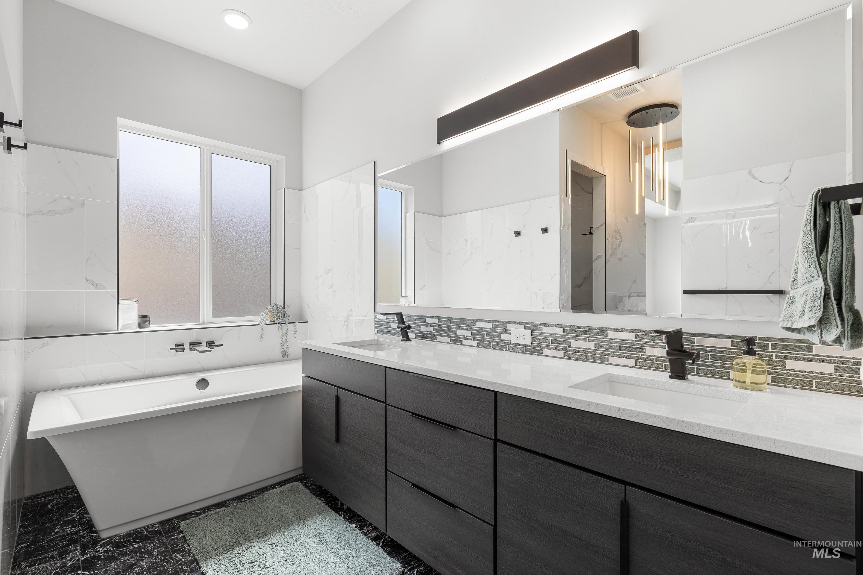 3483 S Grenze Way, Meridian, Idaho 83642, 4 Bedrooms, 2.5 Bathrooms, Residential For Sale, Price $840,000, 98981301