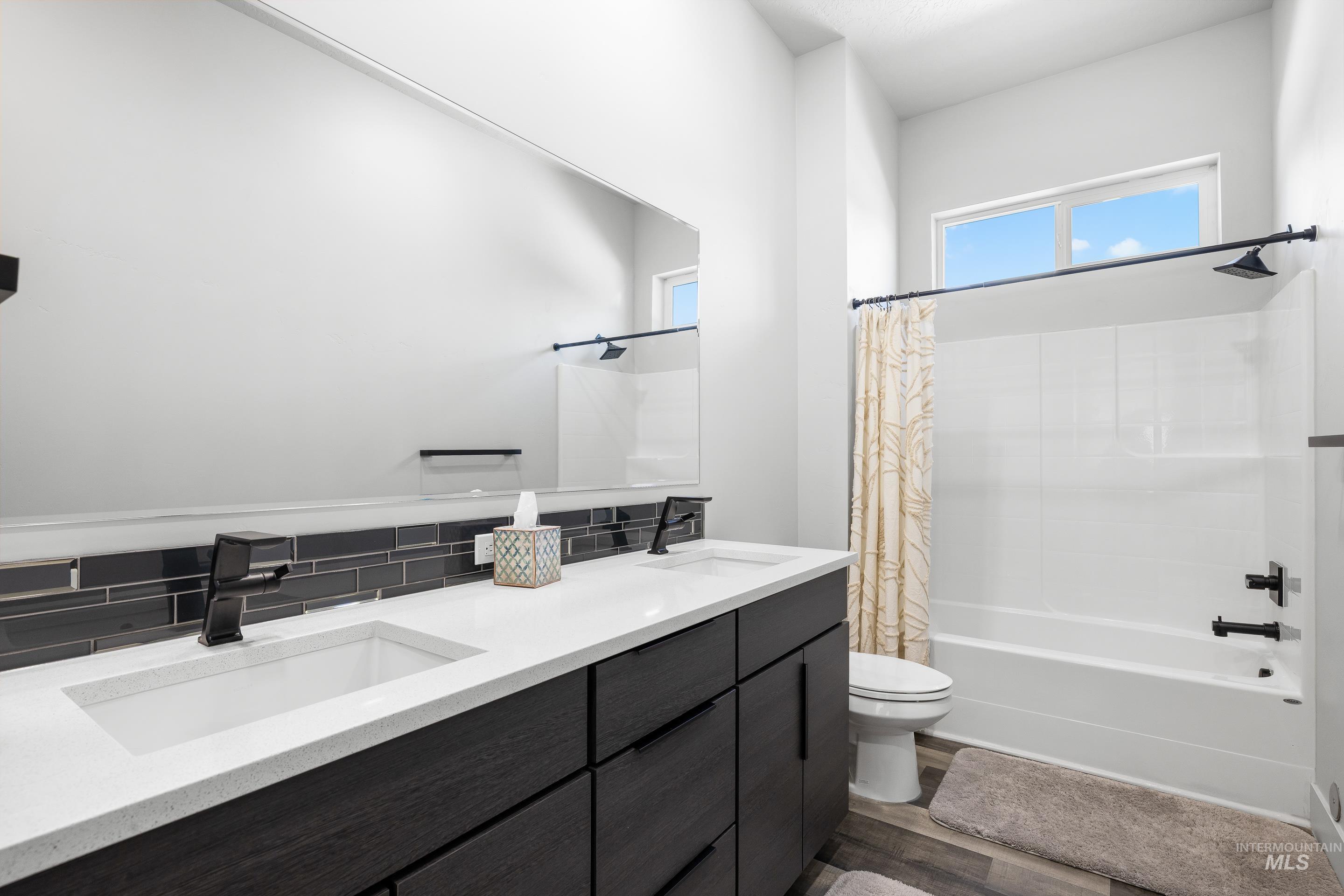 3483 S Grenze Way, Meridian, Idaho 83642, 4 Bedrooms, 2.5 Bathrooms, Residential For Sale, Price $840,000, 98981301