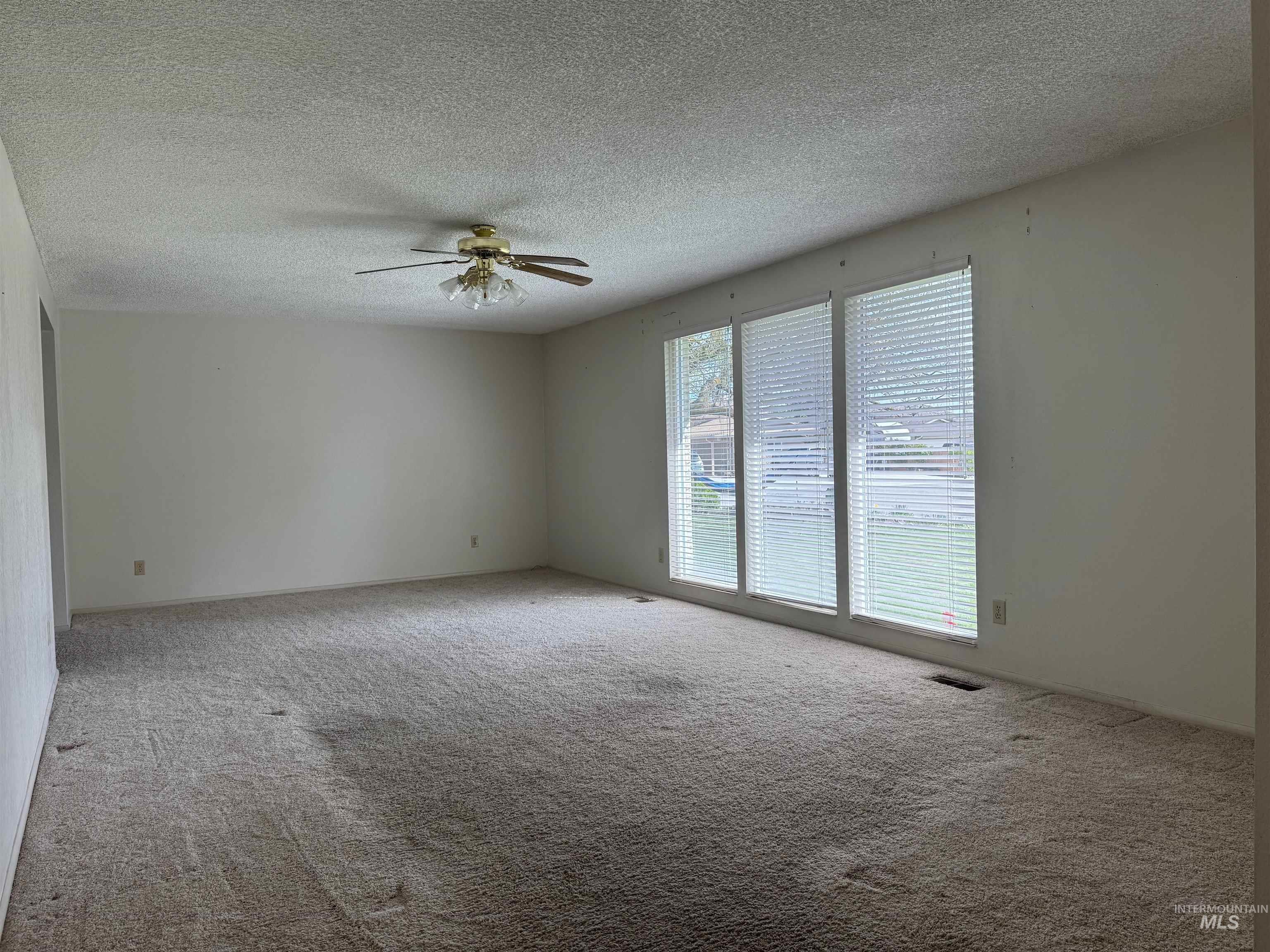 5210 N Decatur, Boise, Idaho 83704, 4 Bedrooms, 2.5 Bathrooms, Residential For Sale, Price $430,000, 98981303