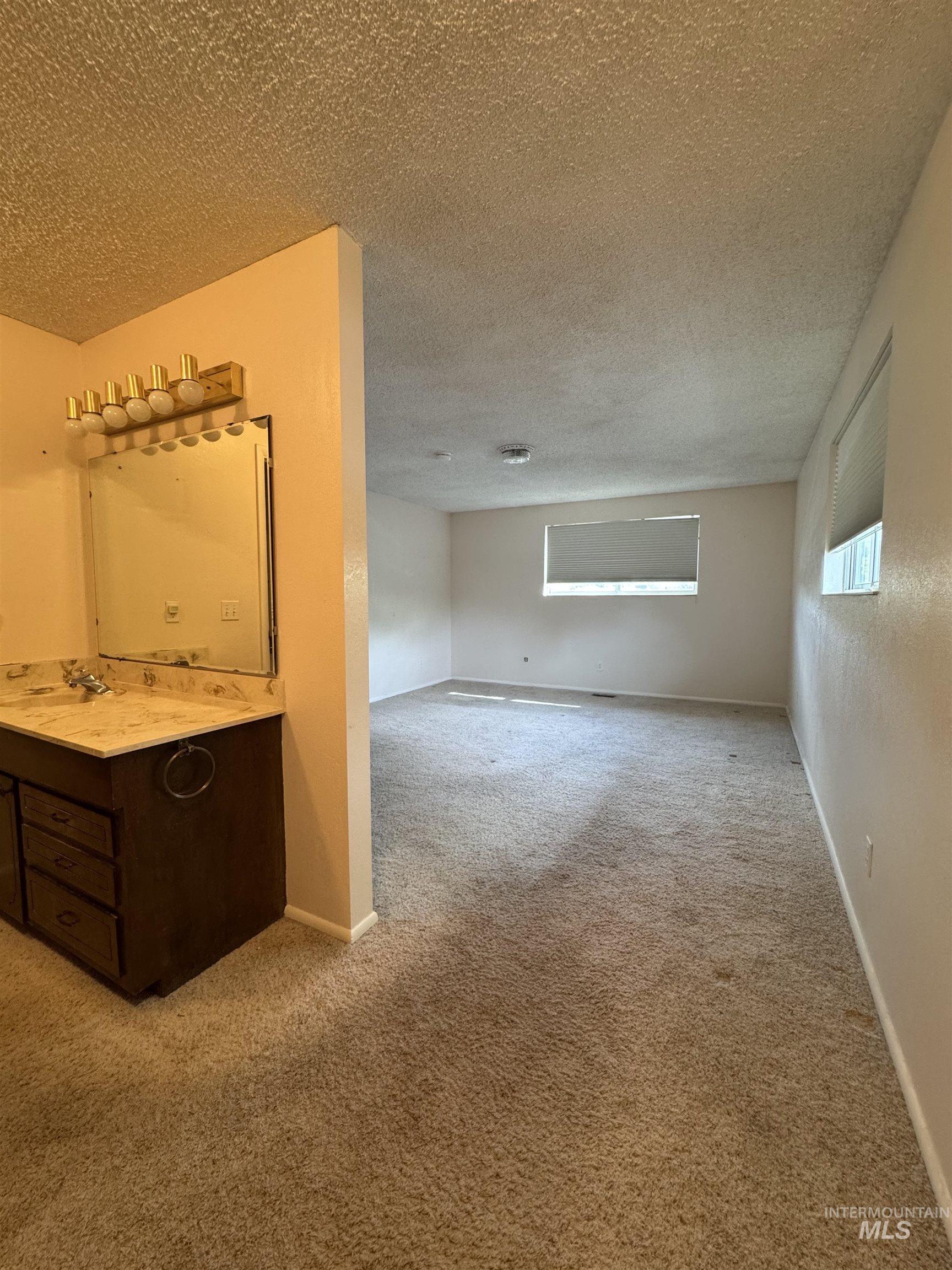 5210 N Decatur, Boise, Idaho 83704, 4 Bedrooms, 2.5 Bathrooms, Residential For Sale, Price $430,000, 98981303