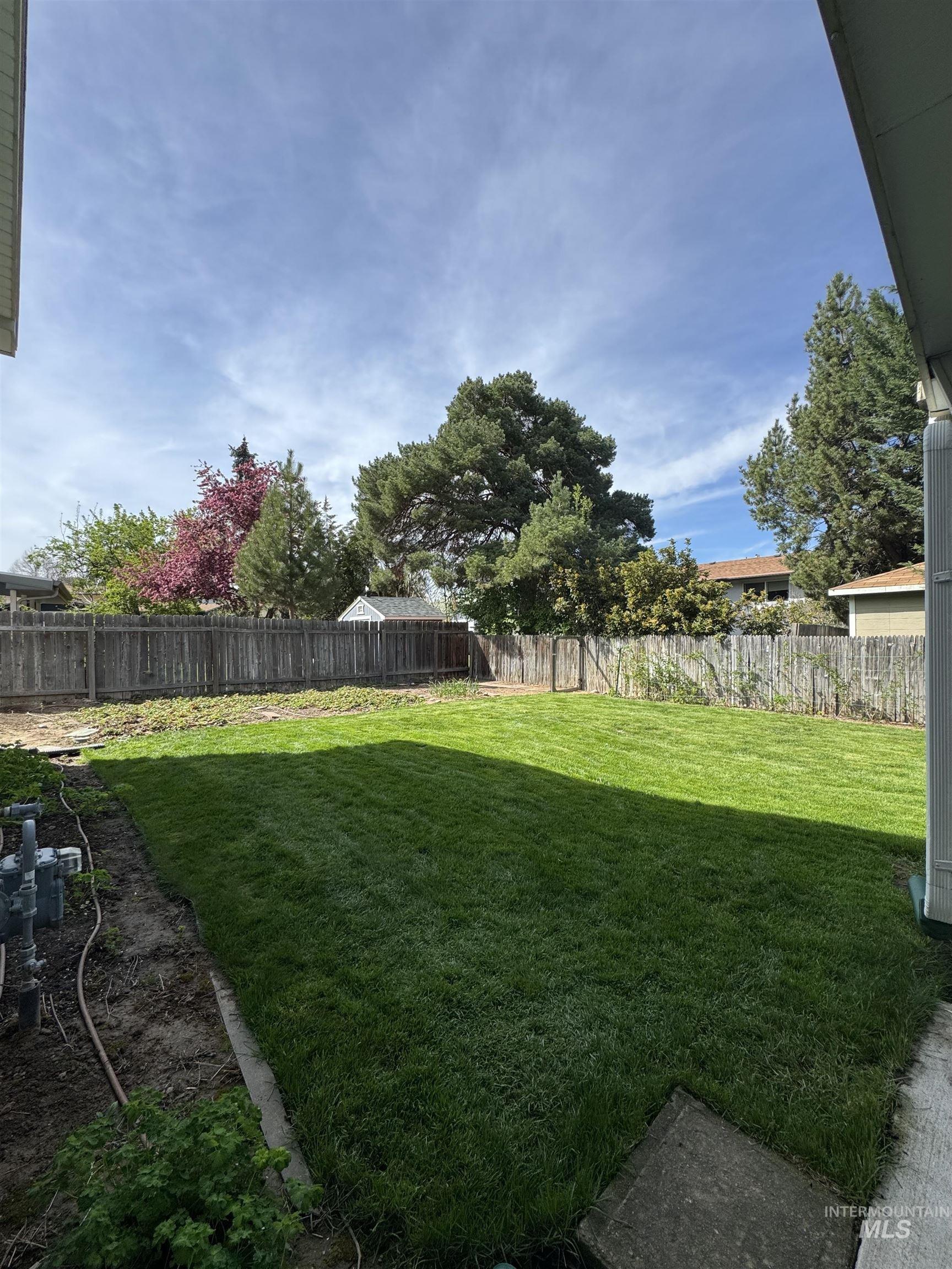 5210 N Decatur, Boise, Idaho 83704, 4 Bedrooms, 2.5 Bathrooms, Residential For Sale, Price $430,000, 98981303