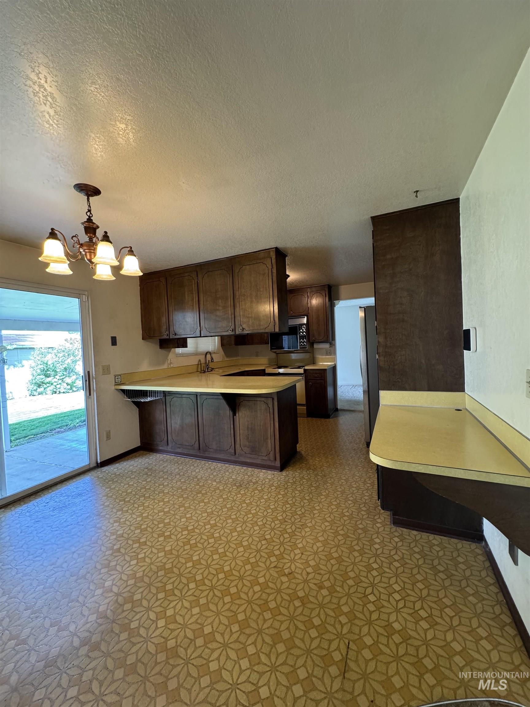 5210 N Decatur, Boise, Idaho 83704, 4 Bedrooms, 2.5 Bathrooms, Residential For Sale, Price $430,000, 98981303