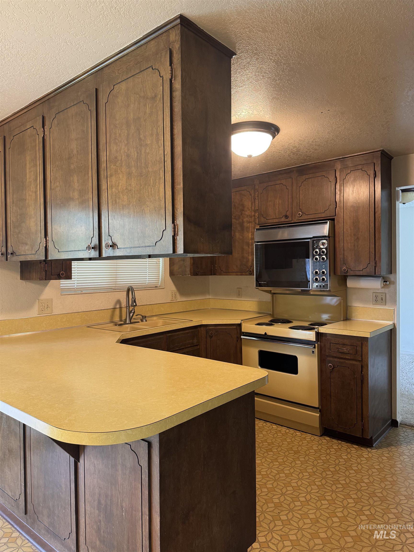 5210 N Decatur, Boise, Idaho 83704, 4 Bedrooms, 2.5 Bathrooms, Residential For Sale, Price $430,000, 98981303