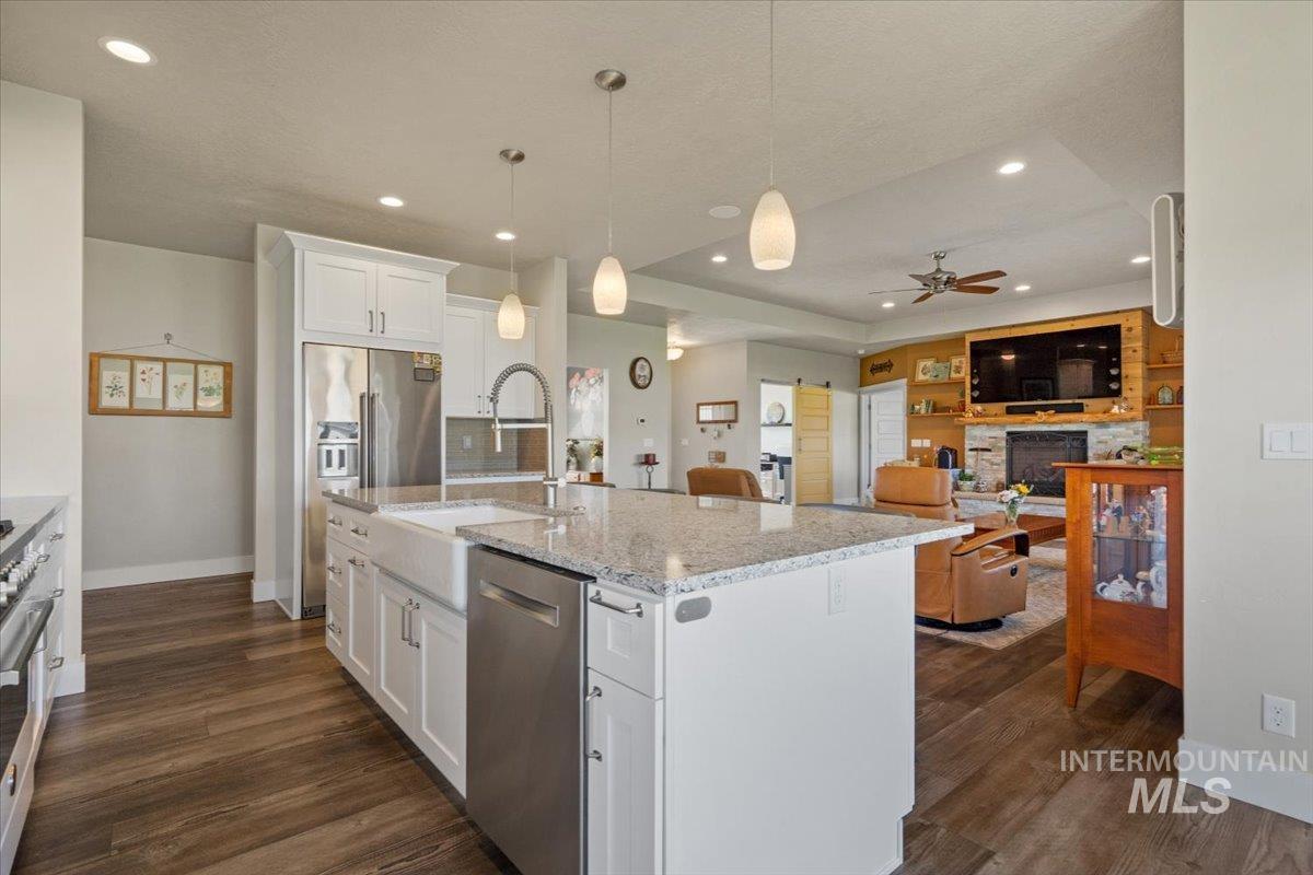 28024 Rivers Edge St, Wilder, Idaho 83676, 3 Bedrooms, 2.5 Bathrooms, Residential For Sale, Price $825,000, 98981306