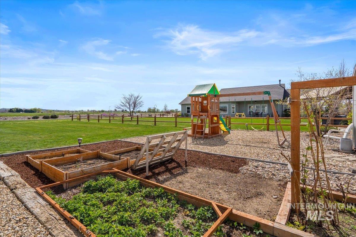 28024 Rivers Edge St, Wilder, Idaho 83676, 3 Bedrooms, 2.5 Bathrooms, Residential For Sale, Price $825,000, 98981306