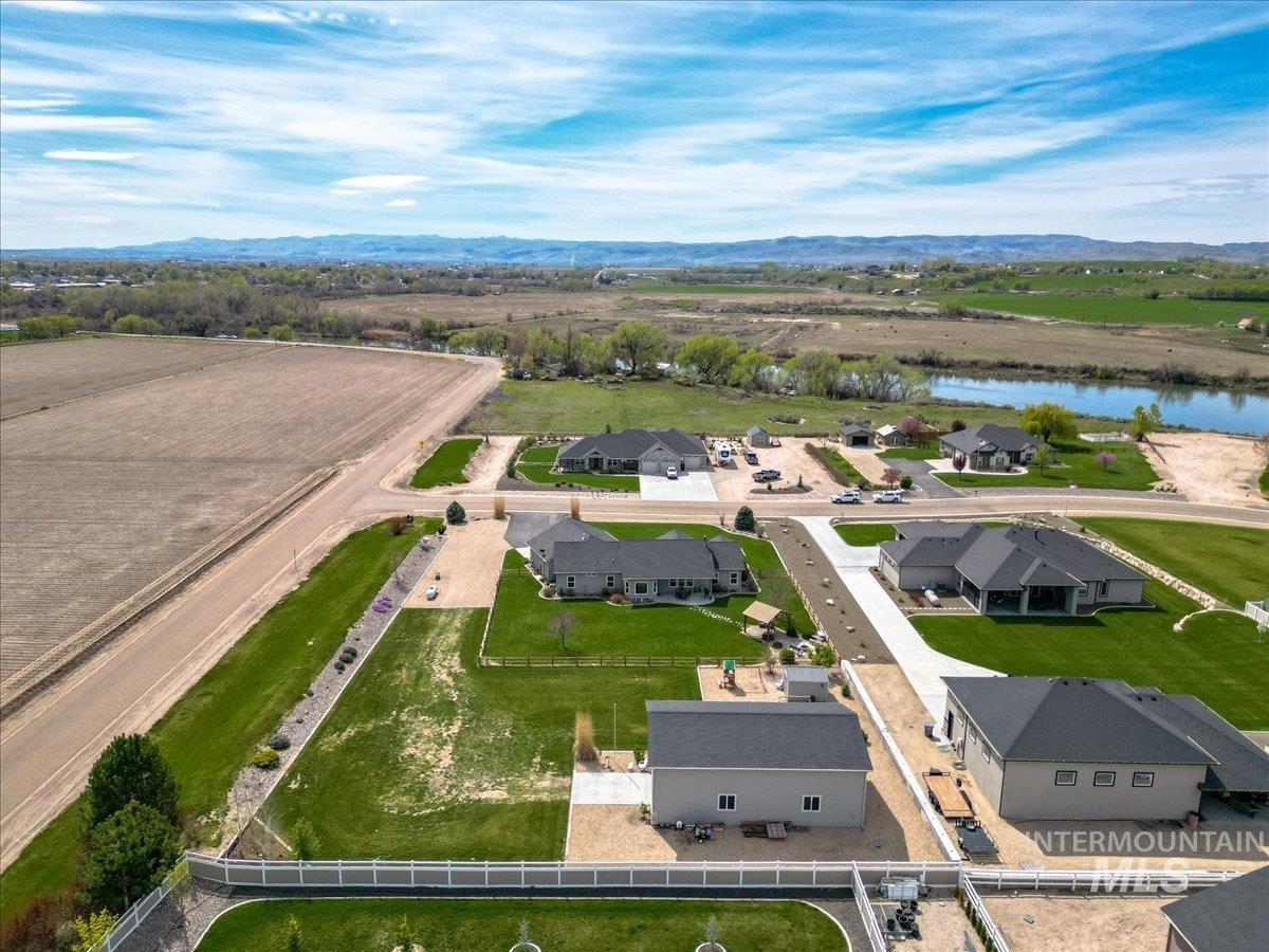 28024 Rivers Edge St, Wilder, Idaho 83676, 3 Bedrooms, 2.5 Bathrooms, Residential For Sale, Price $825,000, 98981306