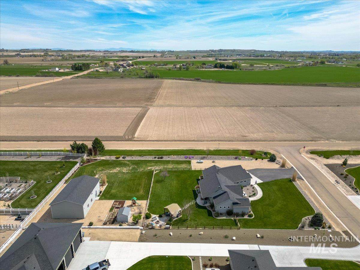 28024 Rivers Edge St, Wilder, Idaho 83676, 3 Bedrooms, 2.5 Bathrooms, Residential For Sale, Price $825,000, 98981306