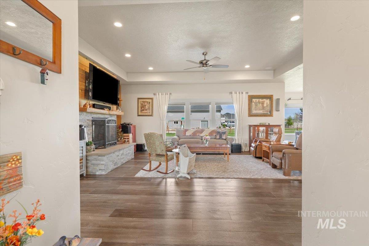 28024 Rivers Edge St, Wilder, Idaho 83676, 3 Bedrooms, 2.5 Bathrooms, Residential For Sale, Price $825,000, 98981306