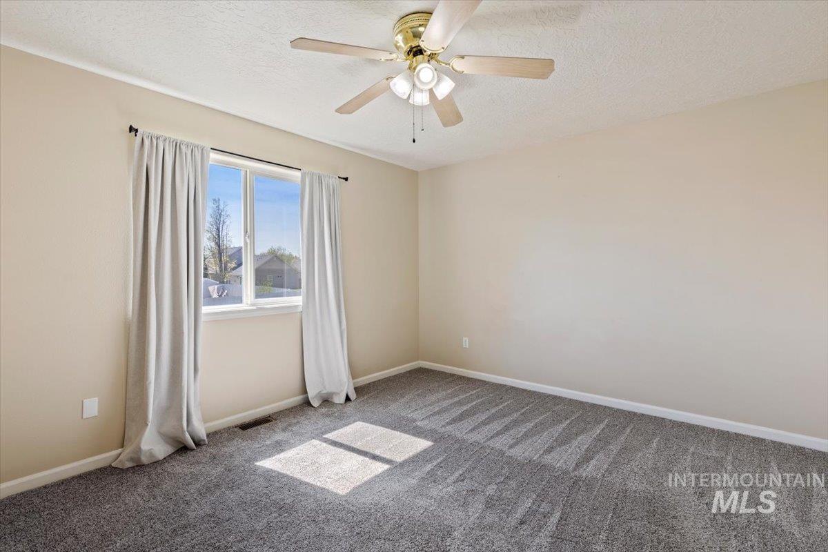 2824 Bristol Ave., Caldwell, Idaho 83605, 5 Bedrooms, 2.5 Bathrooms, Residential For Sale, Price $424,900, 98981308