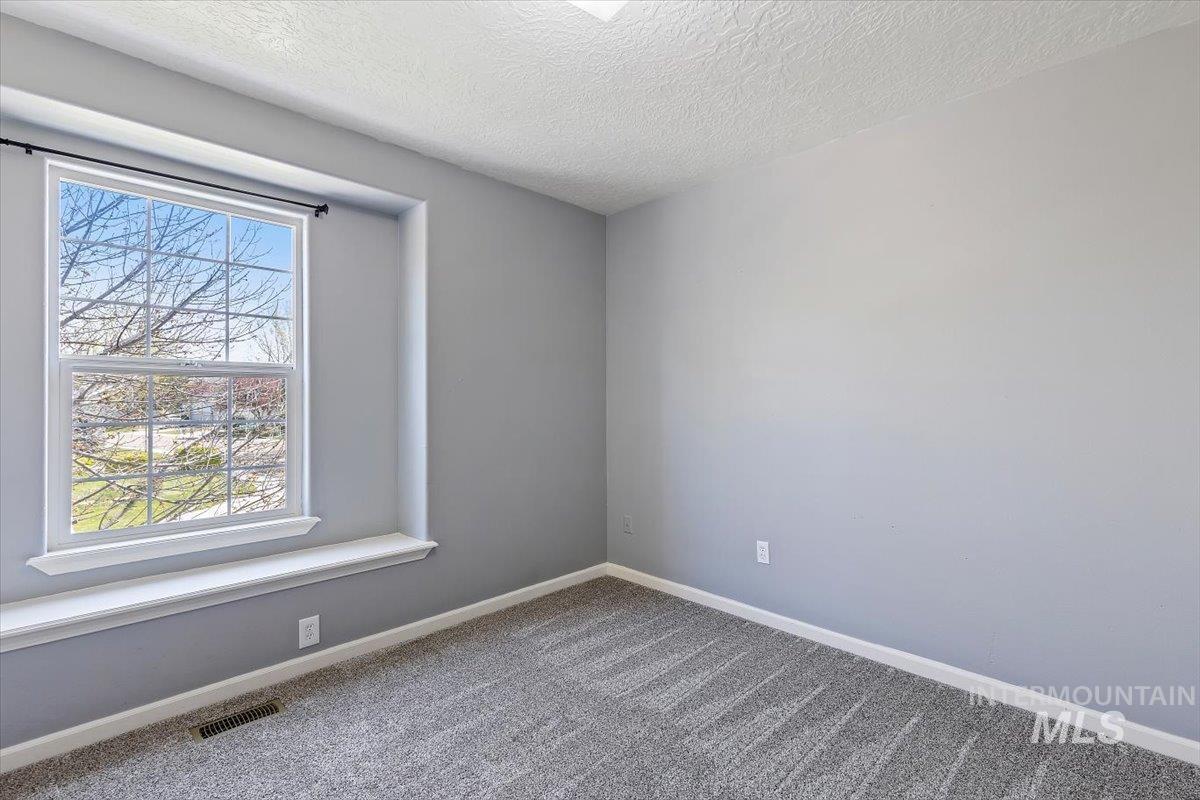 2824 Bristol Ave., Caldwell, Idaho 83605, 5 Bedrooms, 2.5 Bathrooms, Residential For Sale, Price $424,900, 98981308