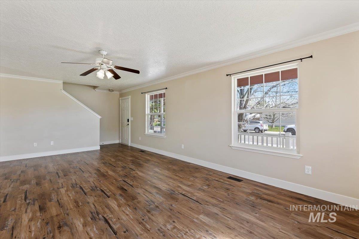 2824 Bristol Ave., Caldwell, Idaho 83605, 5 Bedrooms, 2.5 Bathrooms, Residential For Sale, Price $424,900, 98981308