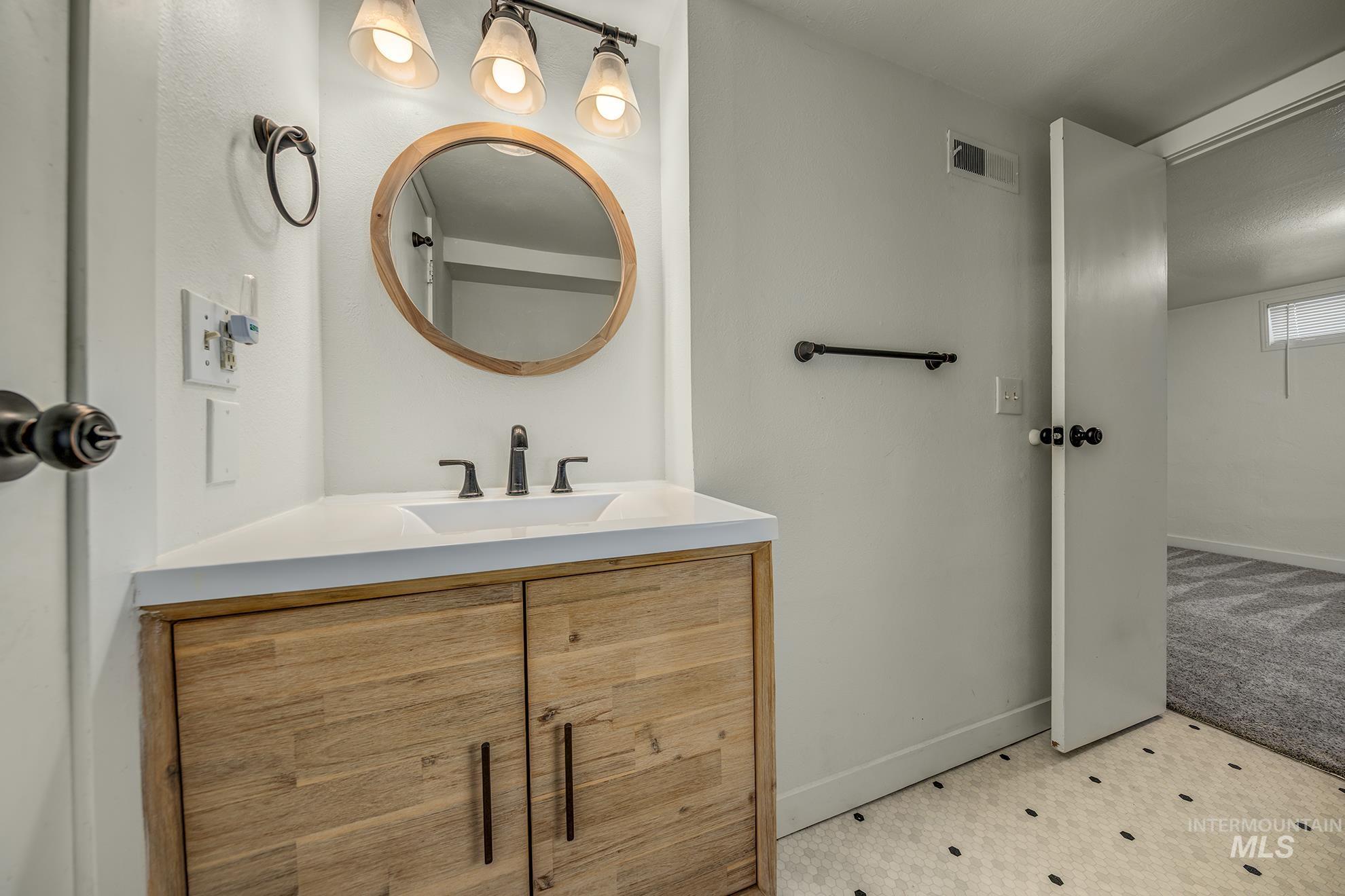 1016 W 5th, Weiser, Idaho 83672, 4 Bedrooms, 2 Bathrooms, Residential For Sale, Price $325,000, 98981310