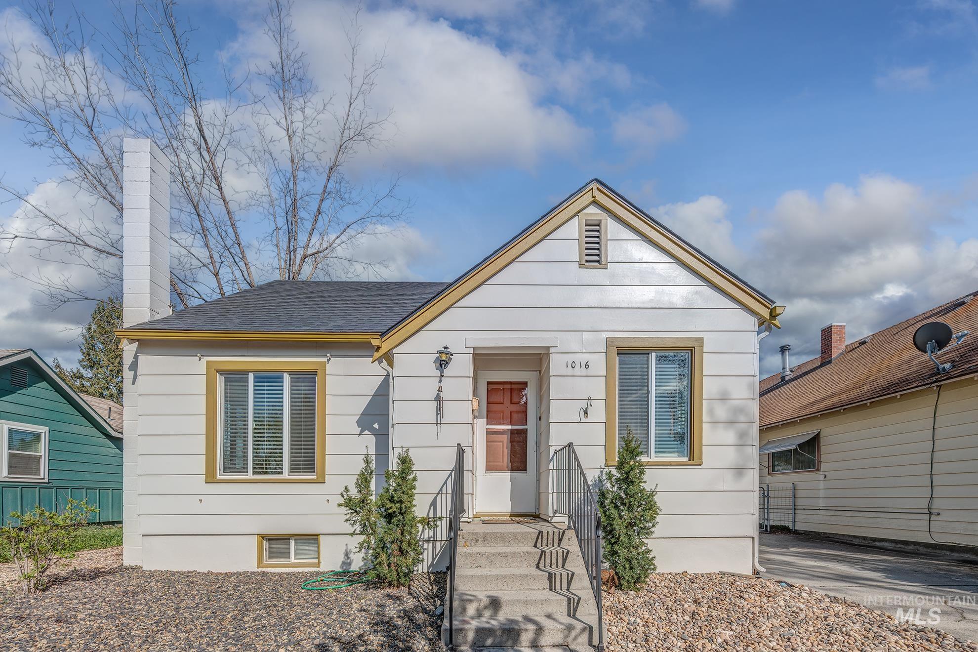 1016 W 5th, Weiser, Idaho 83672, 4 Bedrooms, 2 Bathrooms, Residential For Sale, Price $325,000, 98981310