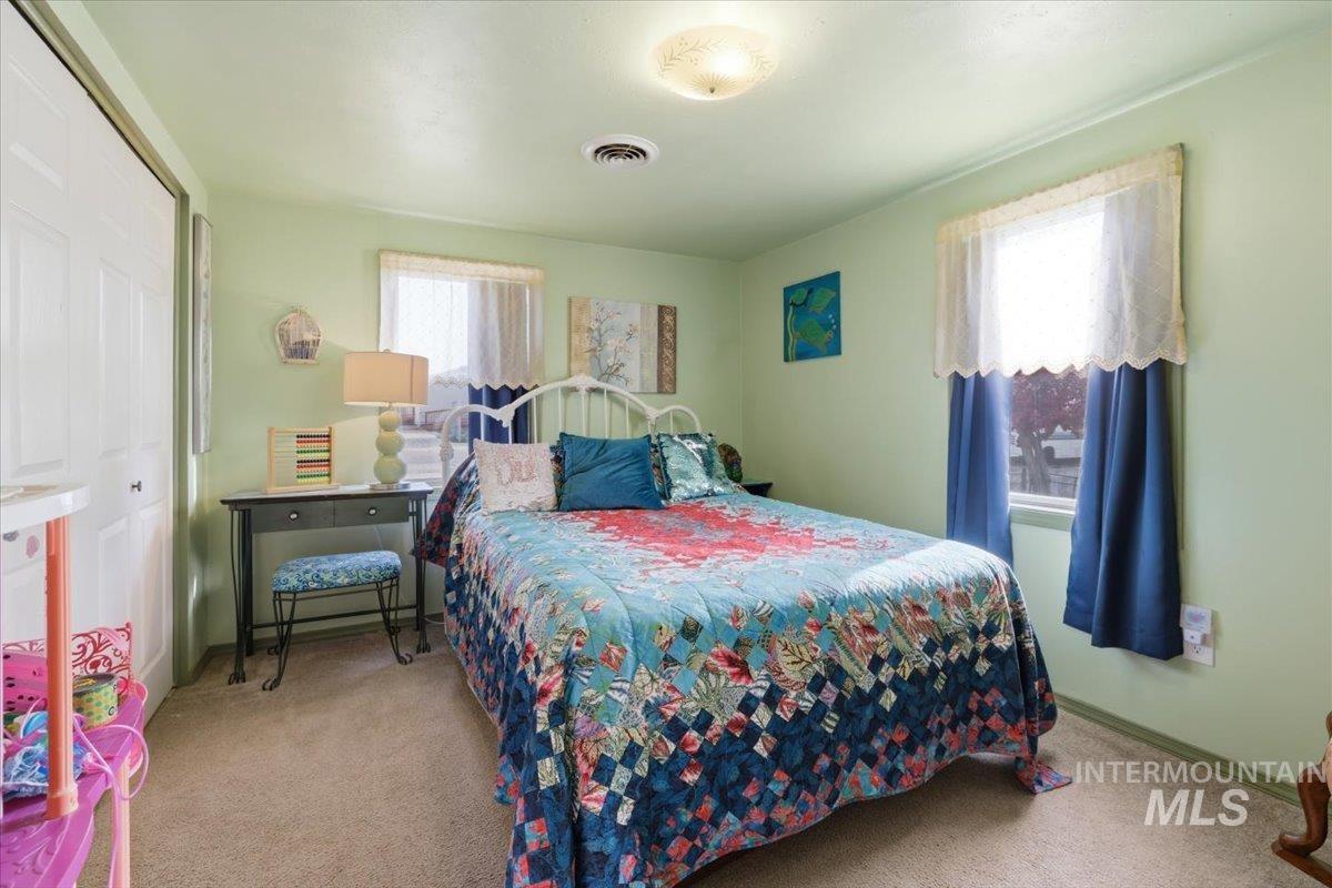 21454 Binford Dr, Greenleaf, Idaho 83626, 2 Bedrooms, 2 Bathrooms, Residential For Sale, Price $395,000, 98981311