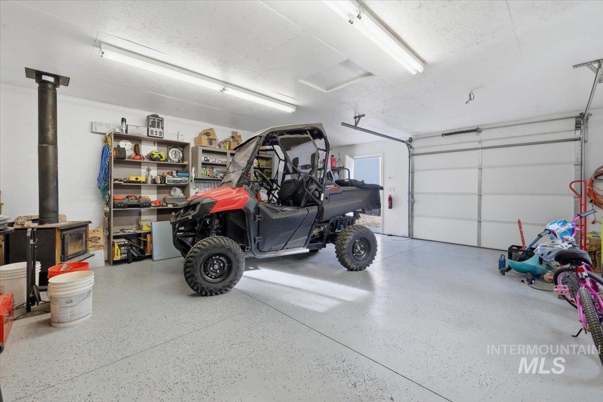 21454 Binford Dr, Greenleaf, Idaho 83626, 2 Bedrooms, 2 Bathrooms, Residential For Sale, Price $395,000, 98981311