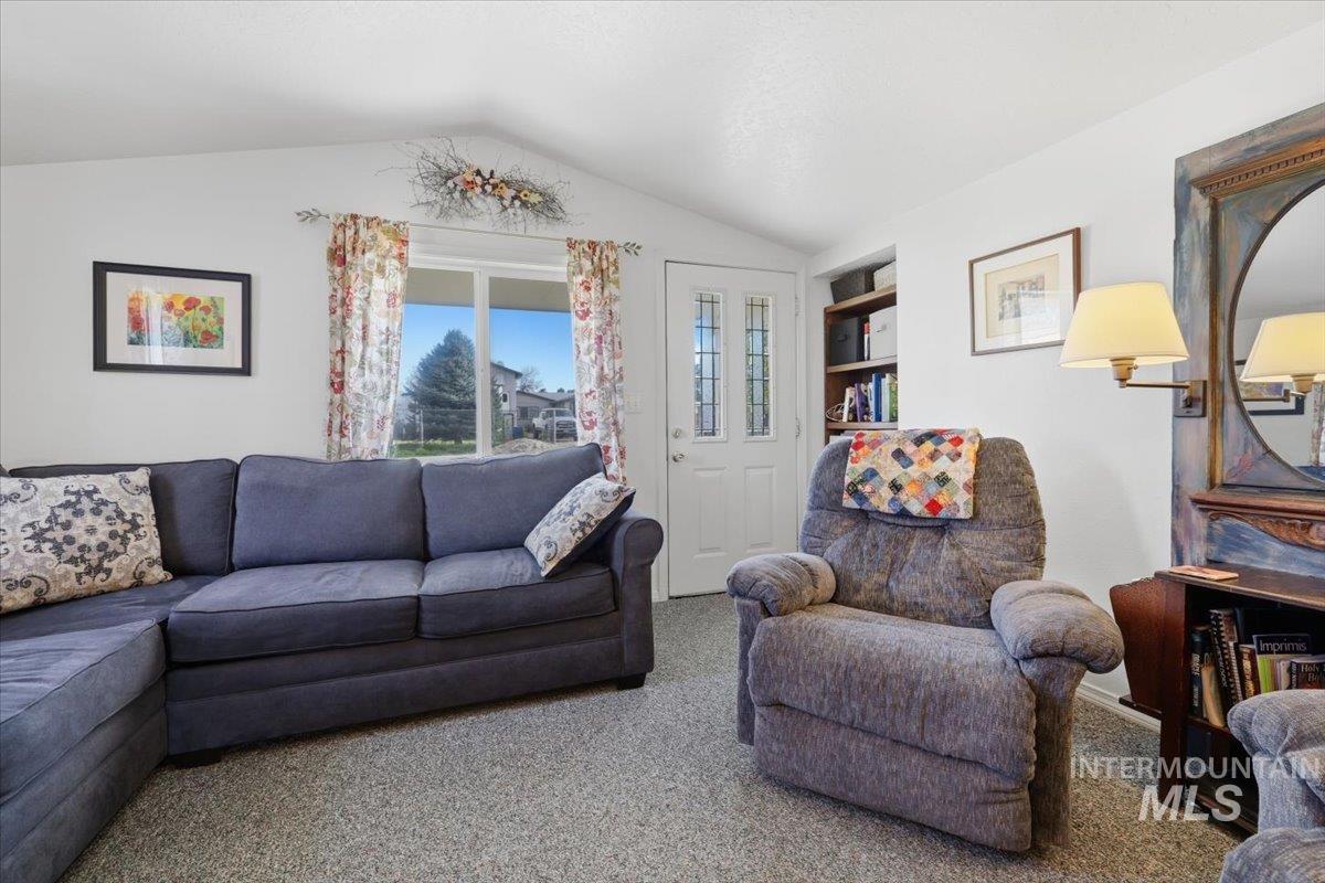 21454 Binford Dr, Greenleaf, Idaho 83626, 2 Bedrooms, 2 Bathrooms, Residential For Sale, Price $395,000, 98981311