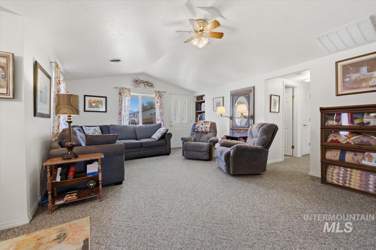 21454 Binford Dr, Greenleaf, Idaho 83626, 2 Bedrooms, 2 Bathrooms, Residential For Sale, Price $395,000, 98981311