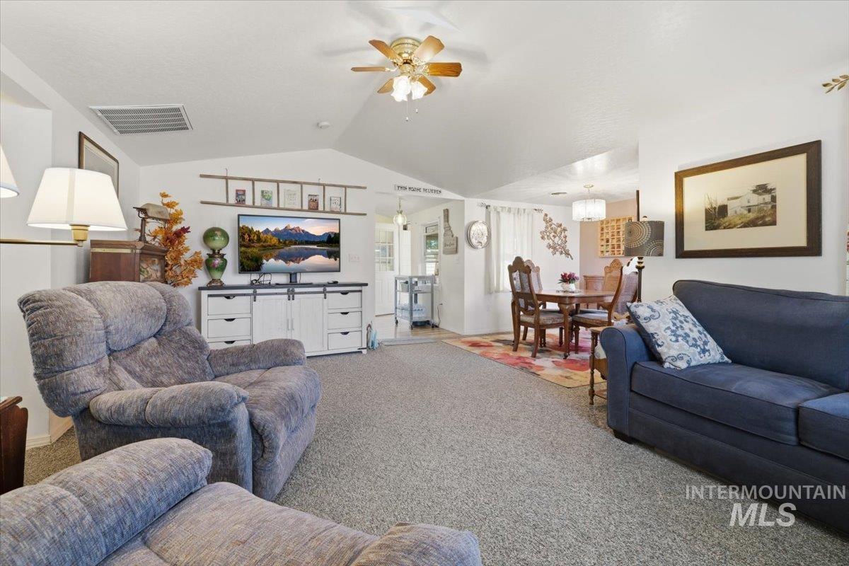 21454 Binford Dr, Greenleaf, Idaho 83626, 2 Bedrooms, 2 Bathrooms, Residential For Sale, Price $395,000, 98981311