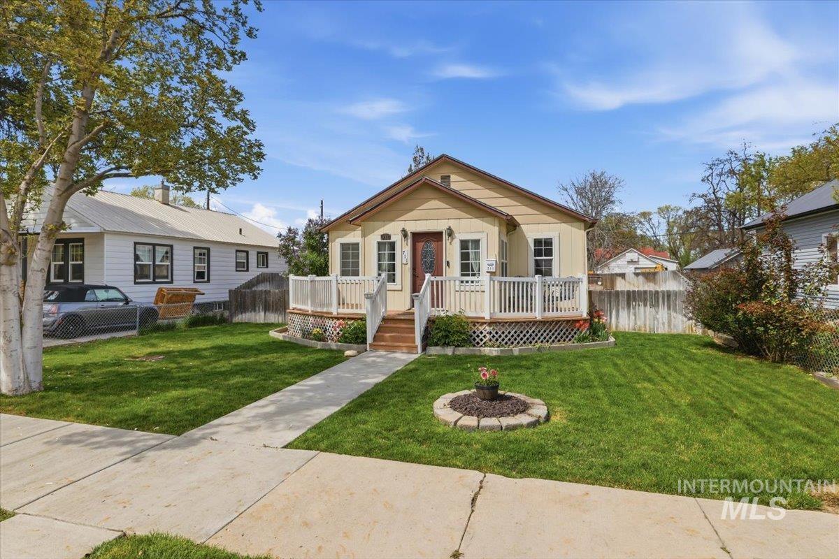 711 7Th Ave, Nampa, Idaho 83651, 4 Bedrooms, 3 Bathrooms, Residential For Sale, Price $420,000, 98981313