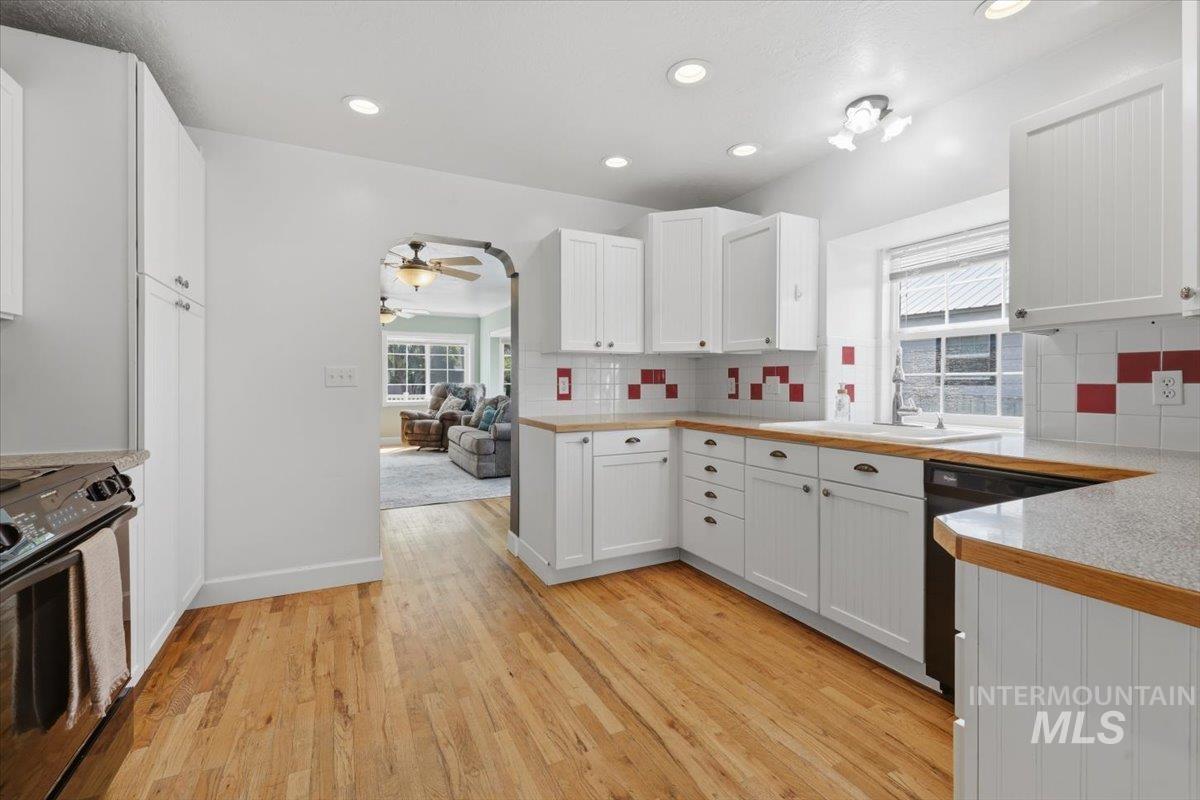 711 7Th Ave, Nampa, Idaho 83651, 4 Bedrooms, 3 Bathrooms, Residential For Sale, Price $420,000, 98981313