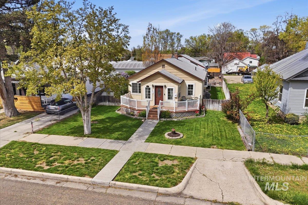 711 7Th Ave, Nampa, Idaho 83651, 4 Bedrooms, 3 Bathrooms, Residential For Sale, Price $420,000, 98981313