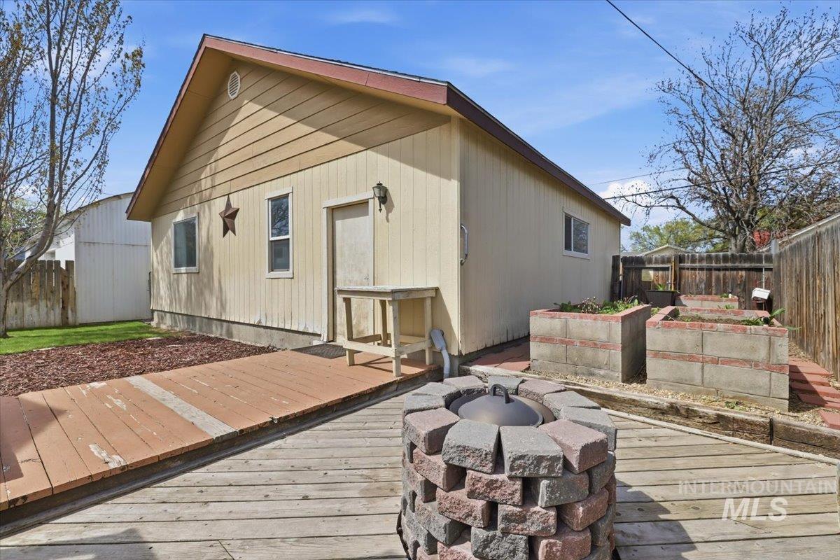 711 7Th Ave, Nampa, Idaho 83651, 4 Bedrooms, 3 Bathrooms, Residential For Sale, Price $420,000, 98981313